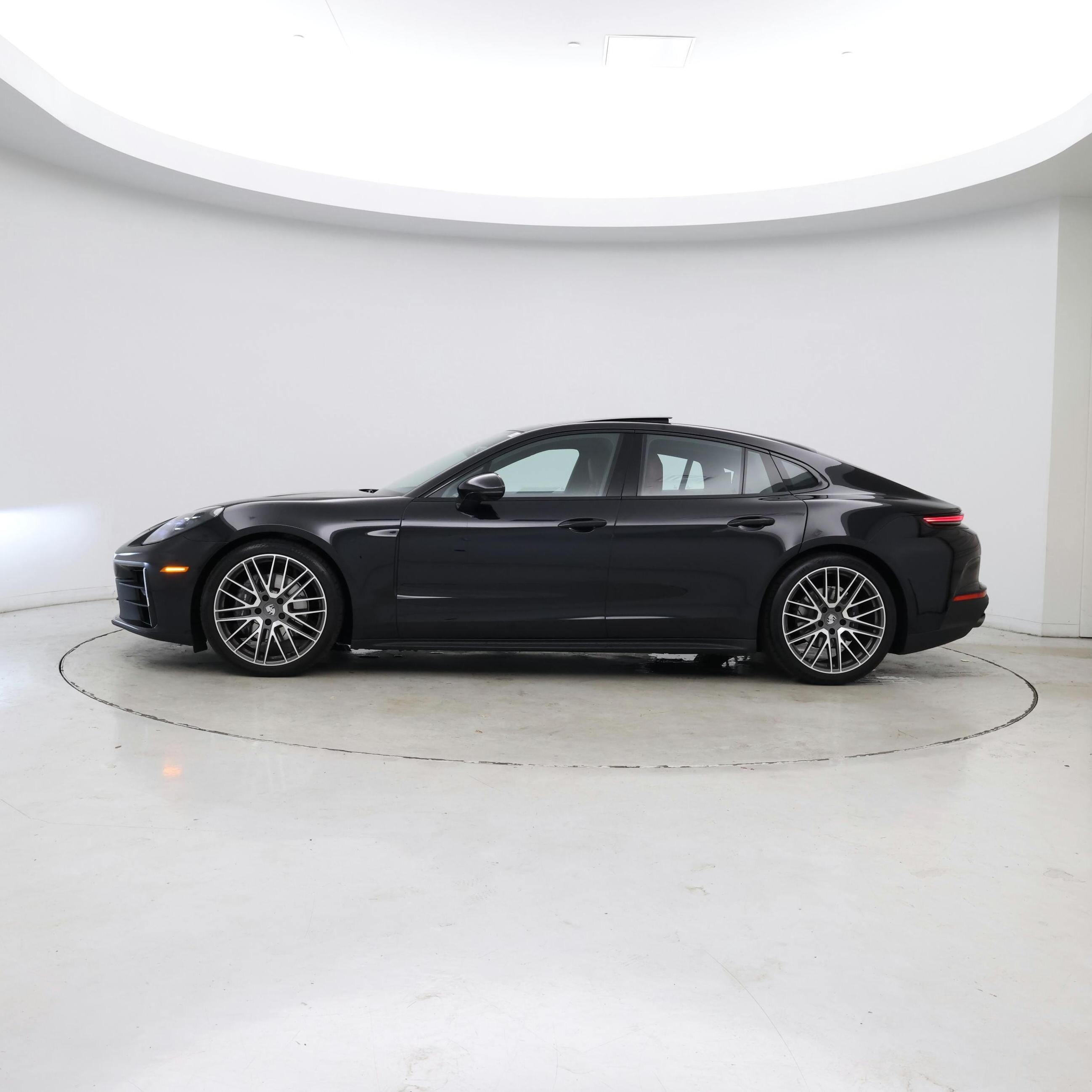 Thumbnail: 2024 Porsche Panamera - 3