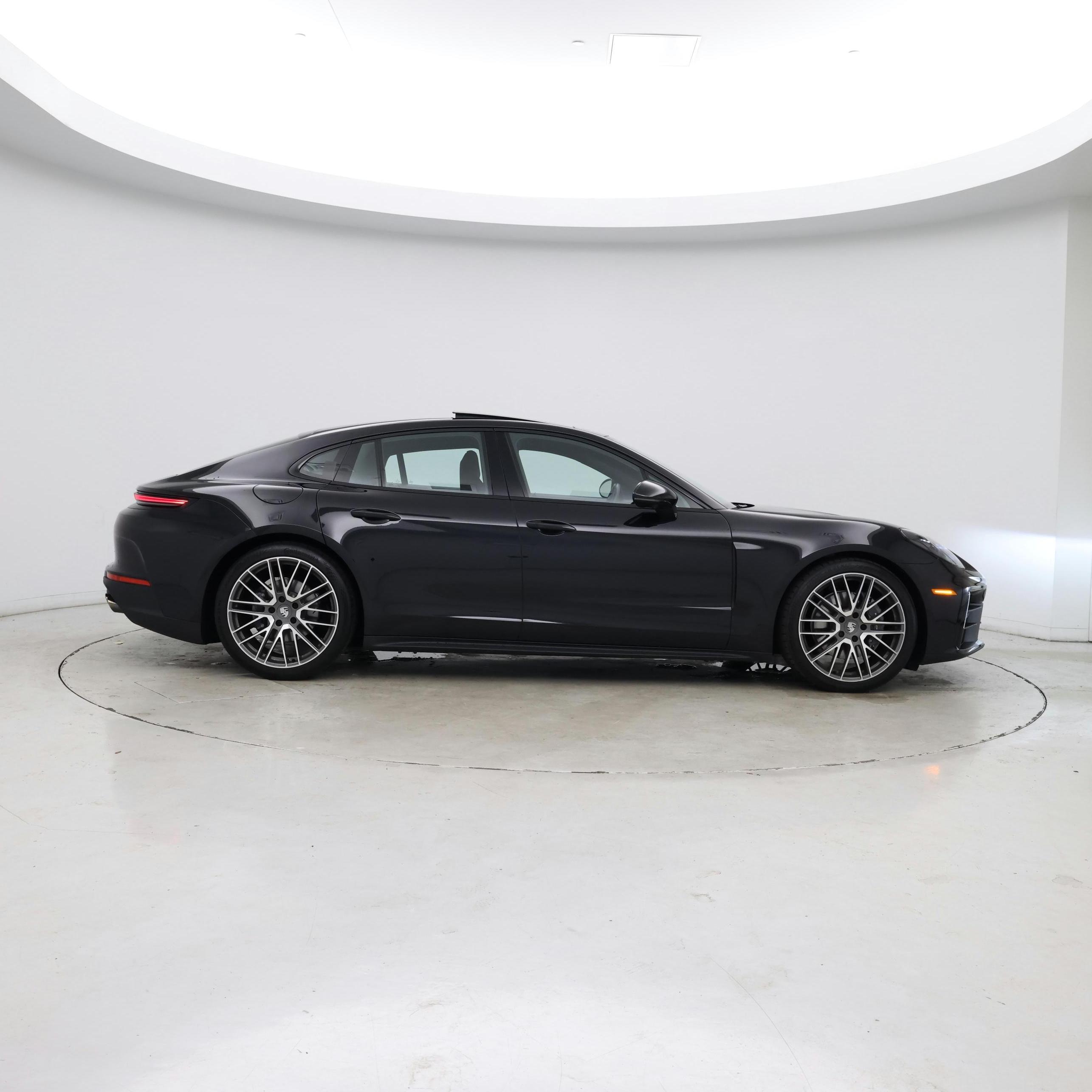 Thumbnail: 2024 Porsche Panamera - 7