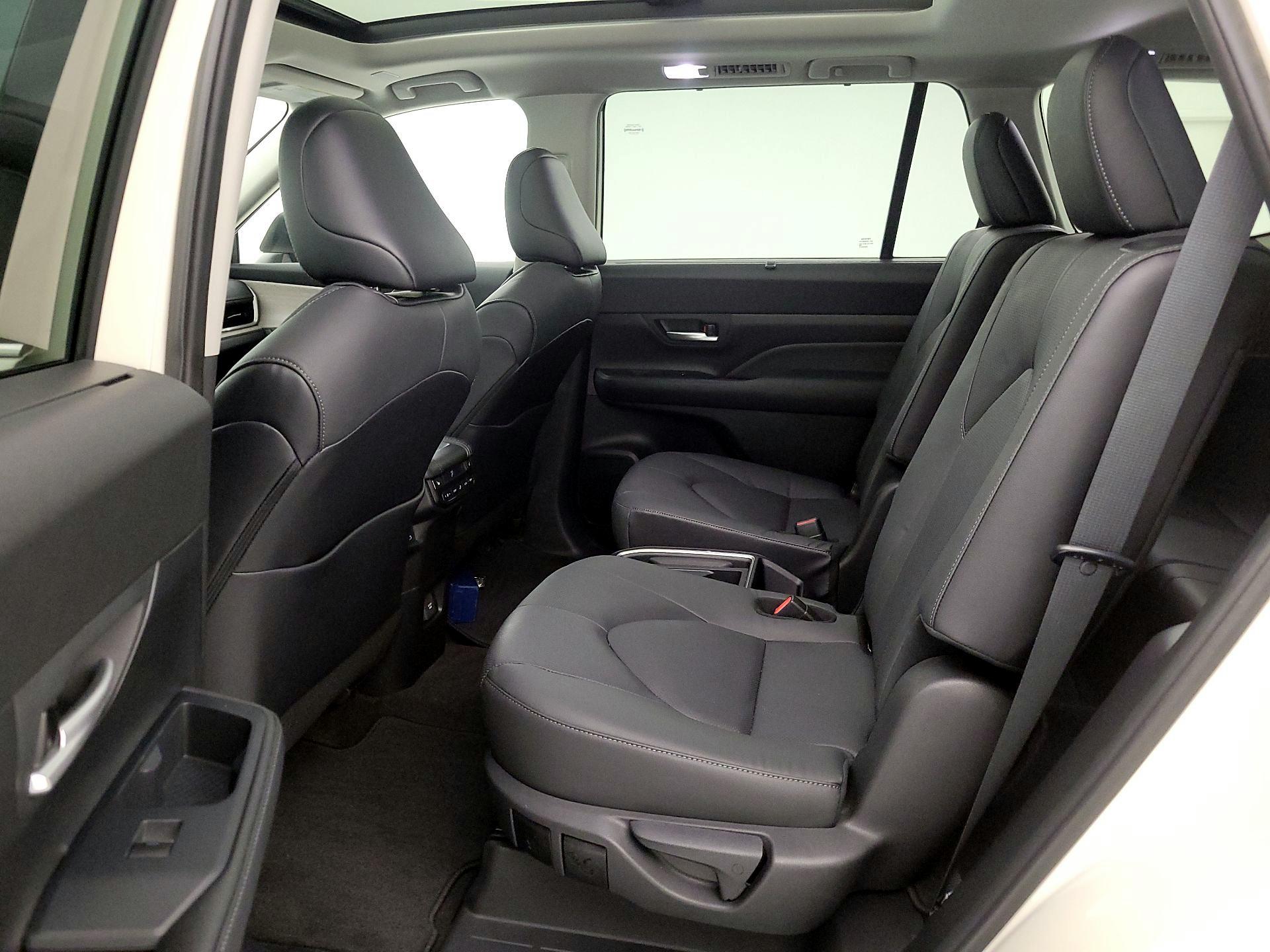 Thumbnail: 2024 Toyota Grand Highlander - 20