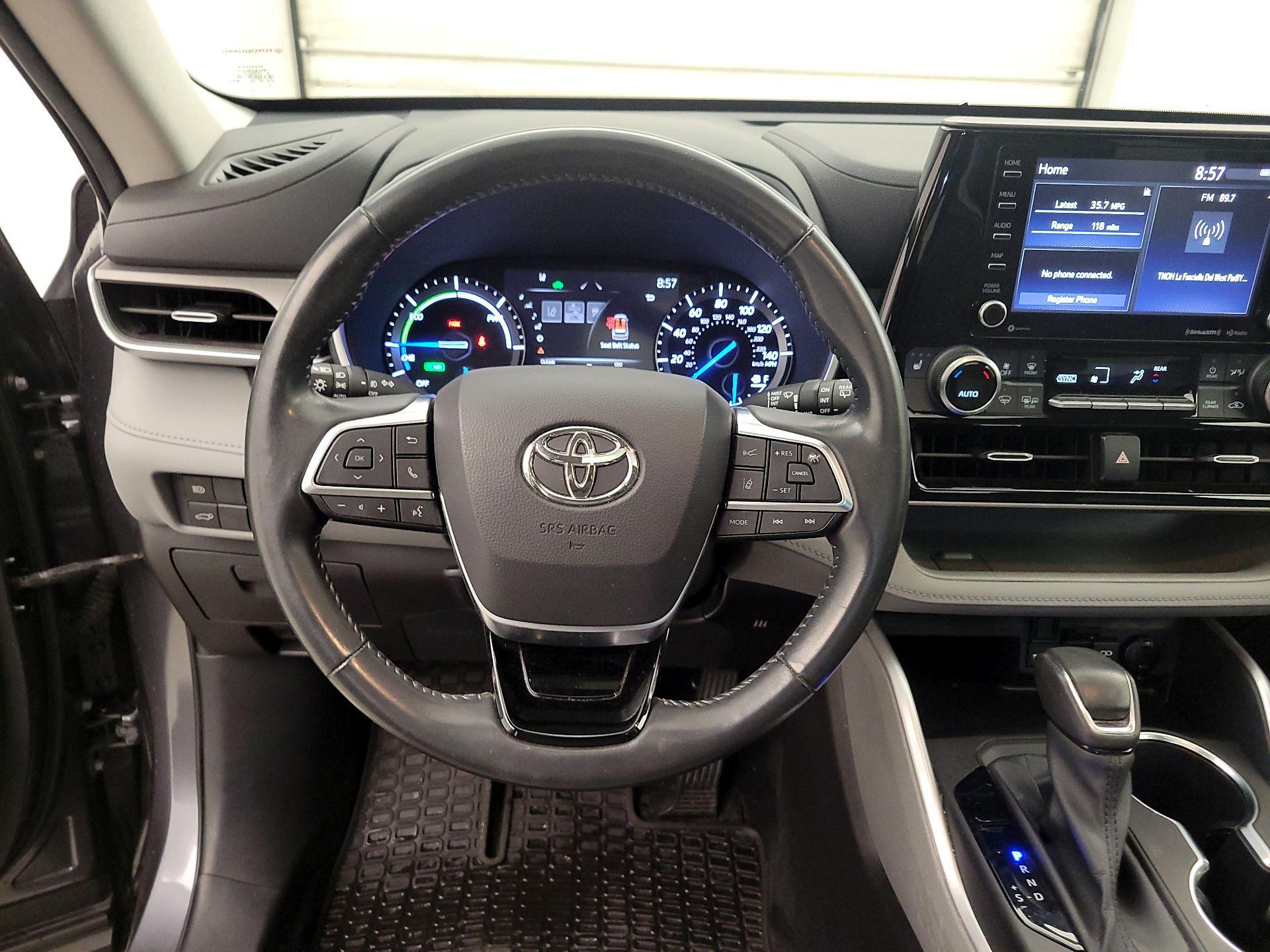 Thumbnail: 2021 Toyota Highlander - 10