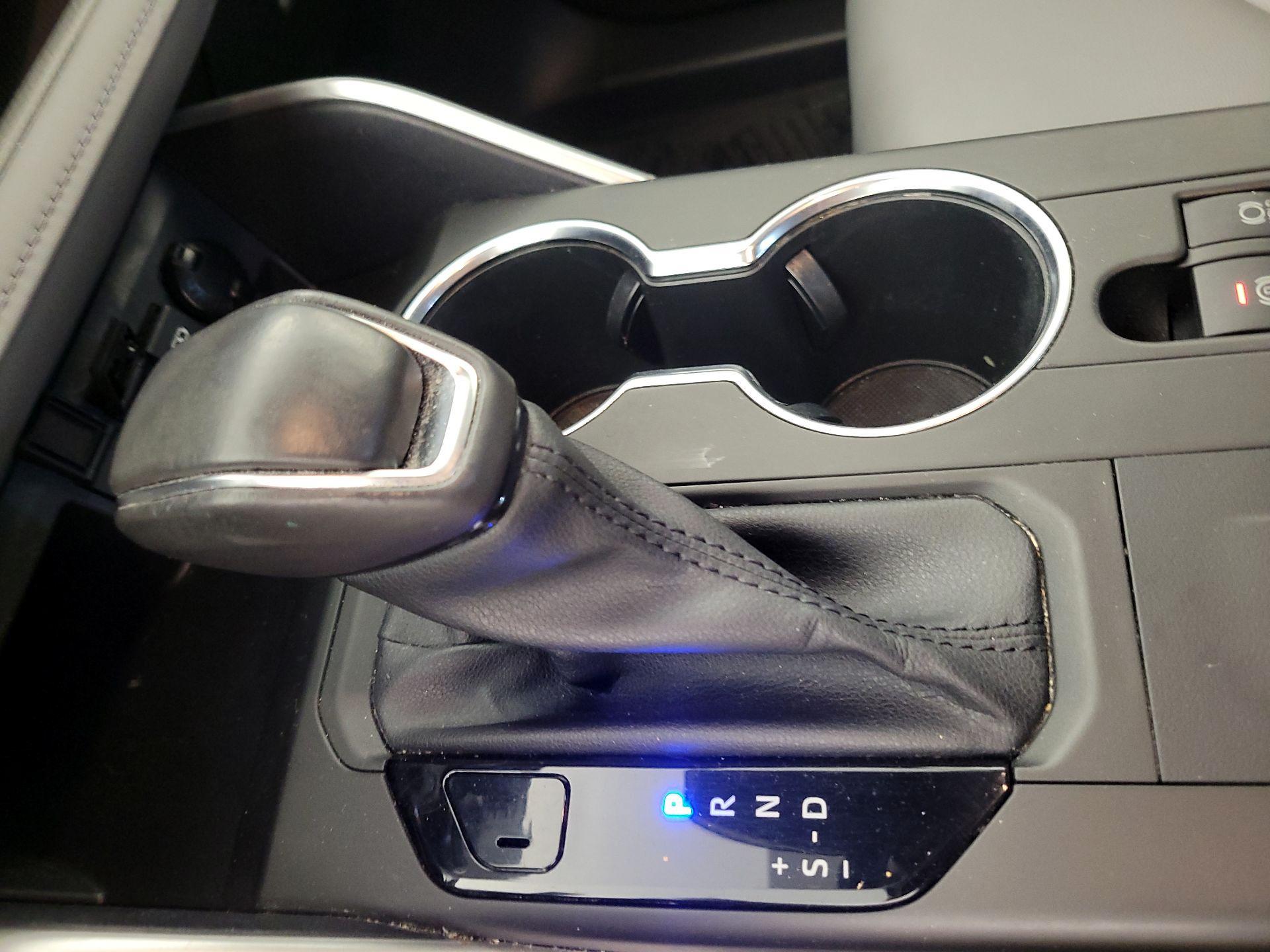 Thumbnail: 2021 Toyota Highlander - 17