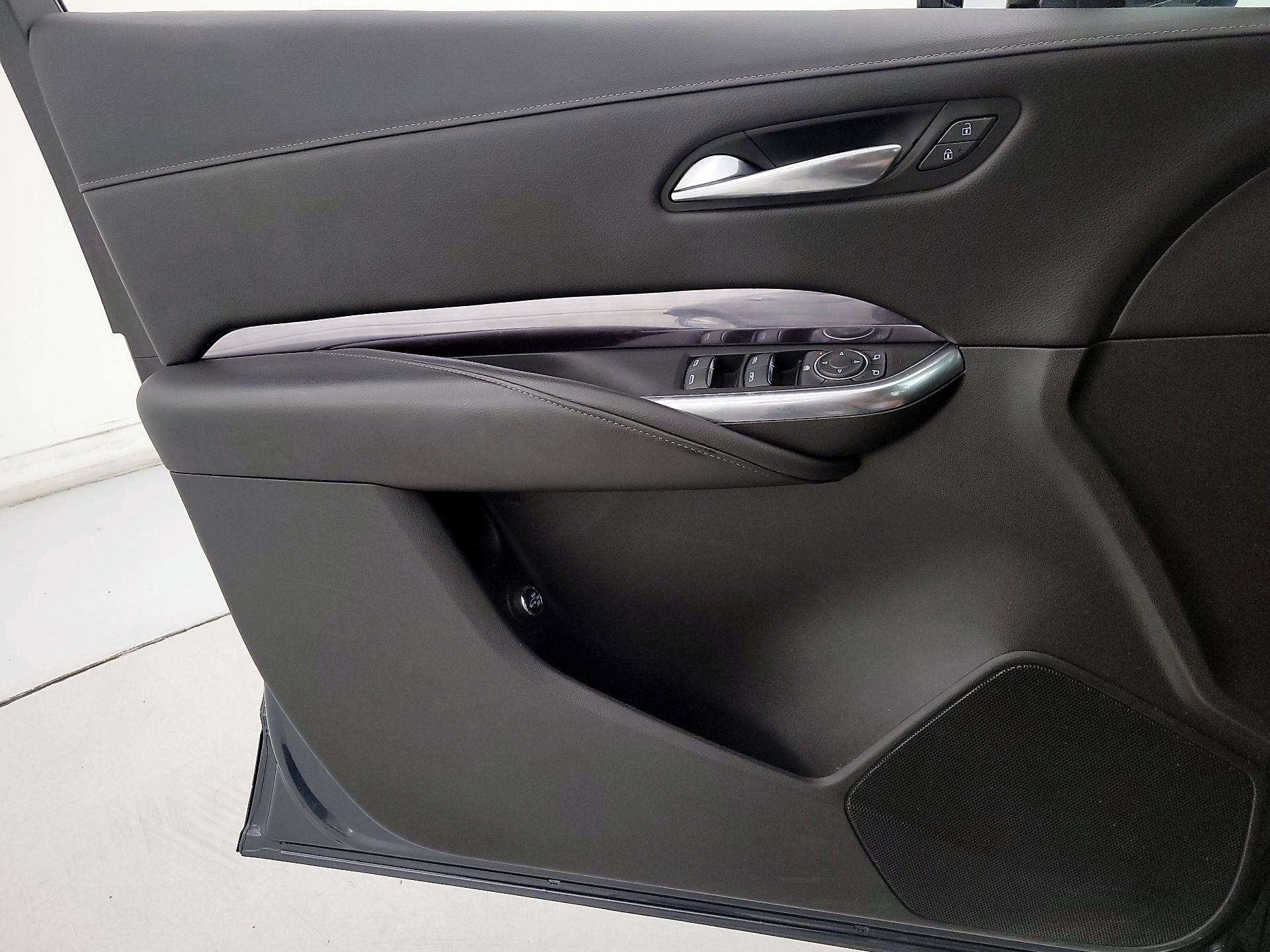 Thumbnail: 2021 Cadillac XT4 - 12