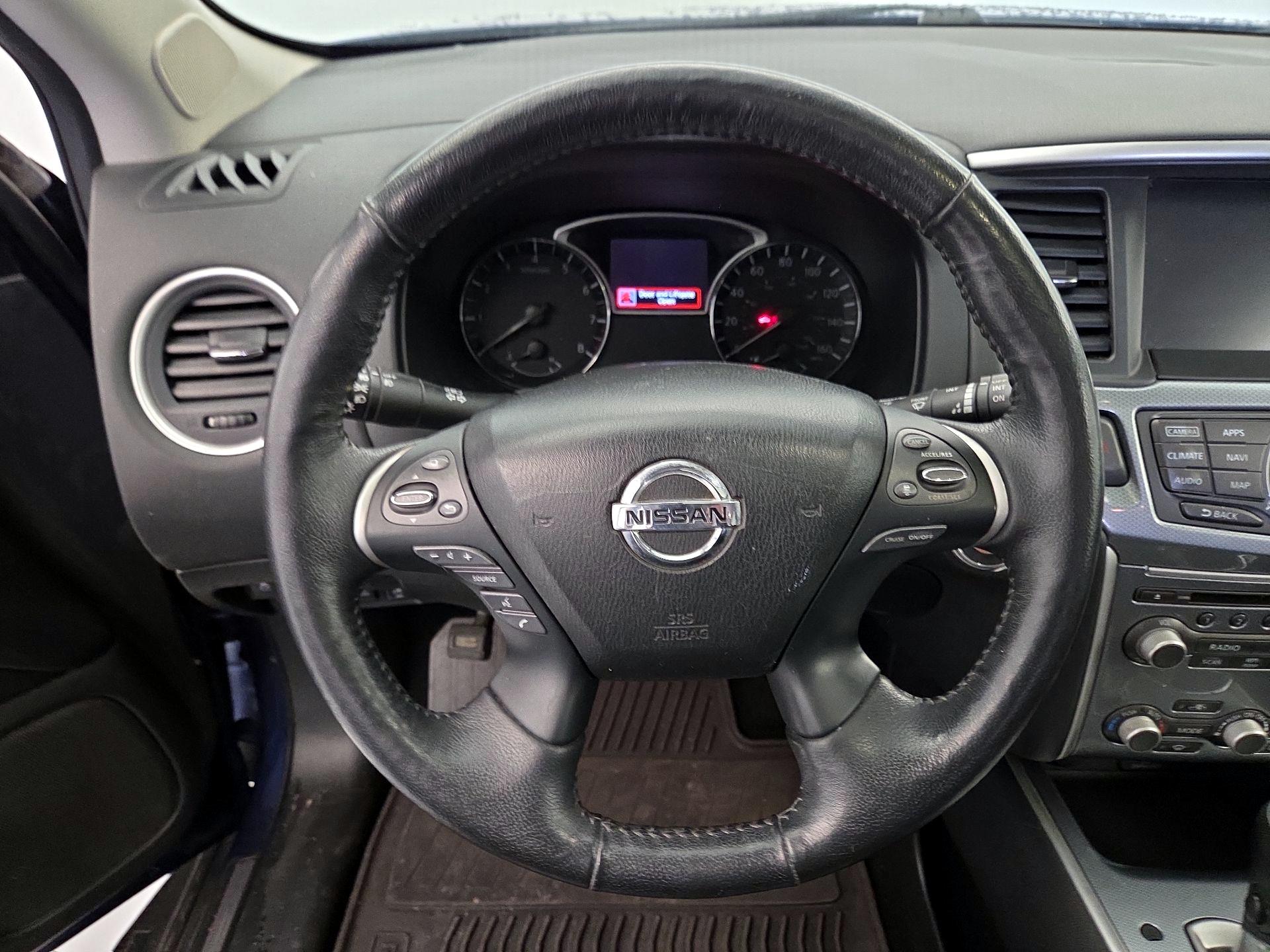 Thumbnail: 2019 Nissan Pathfinder - 10