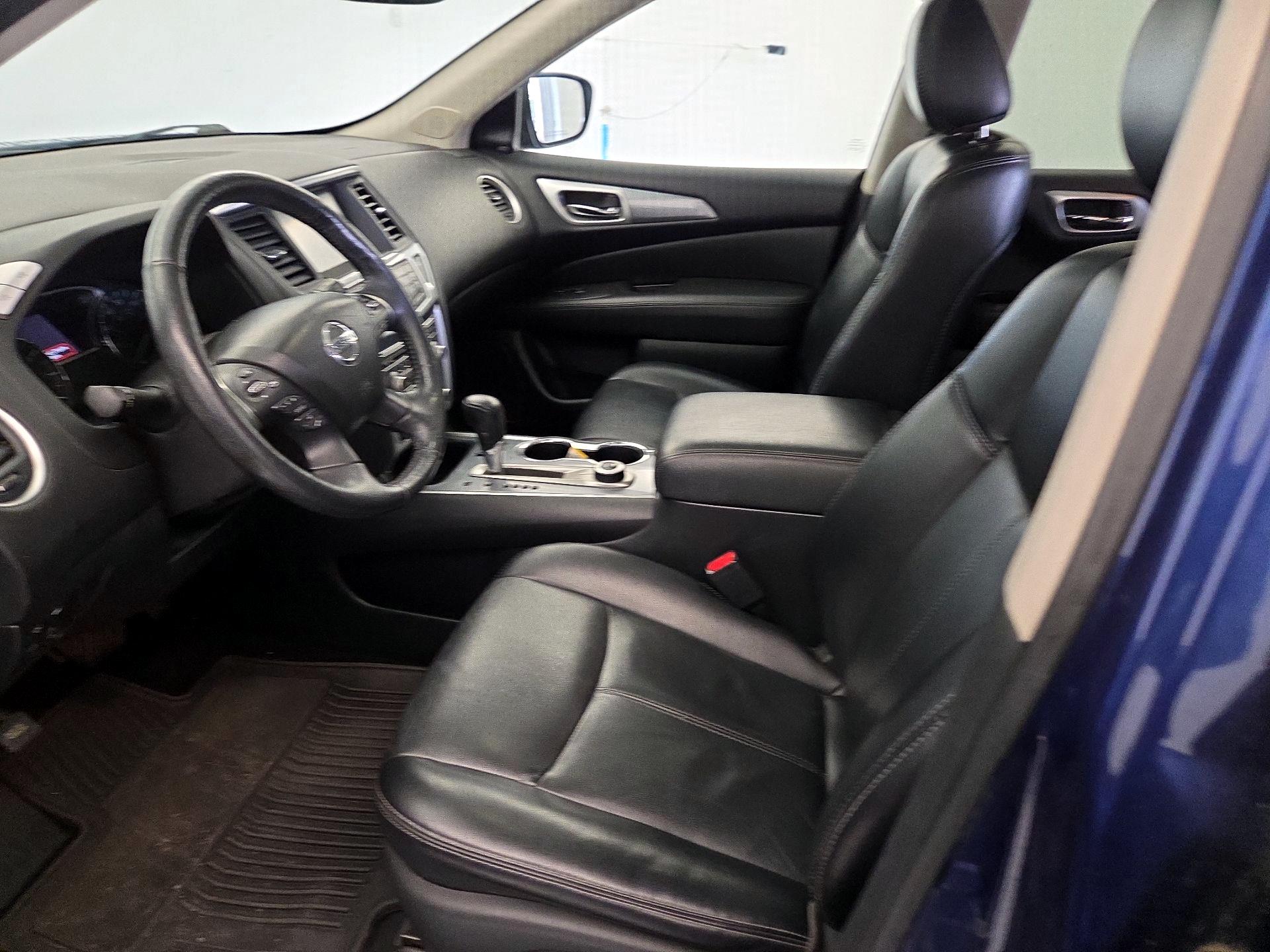 Thumbnail: 2019 Nissan Pathfinder - 11