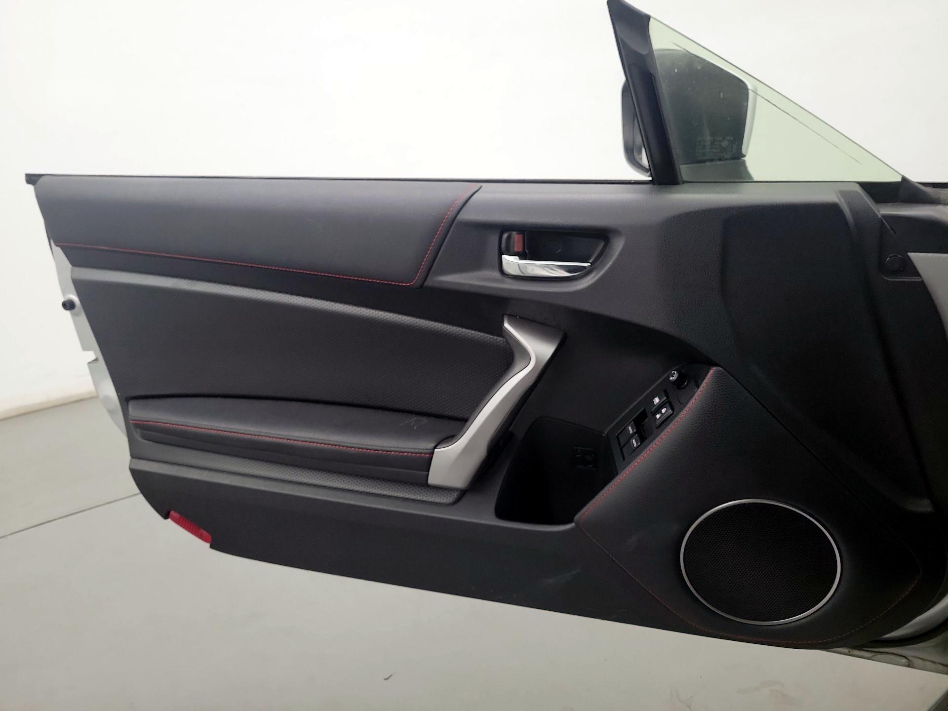 Thumbnail: 2014 Scion FR-S - 12