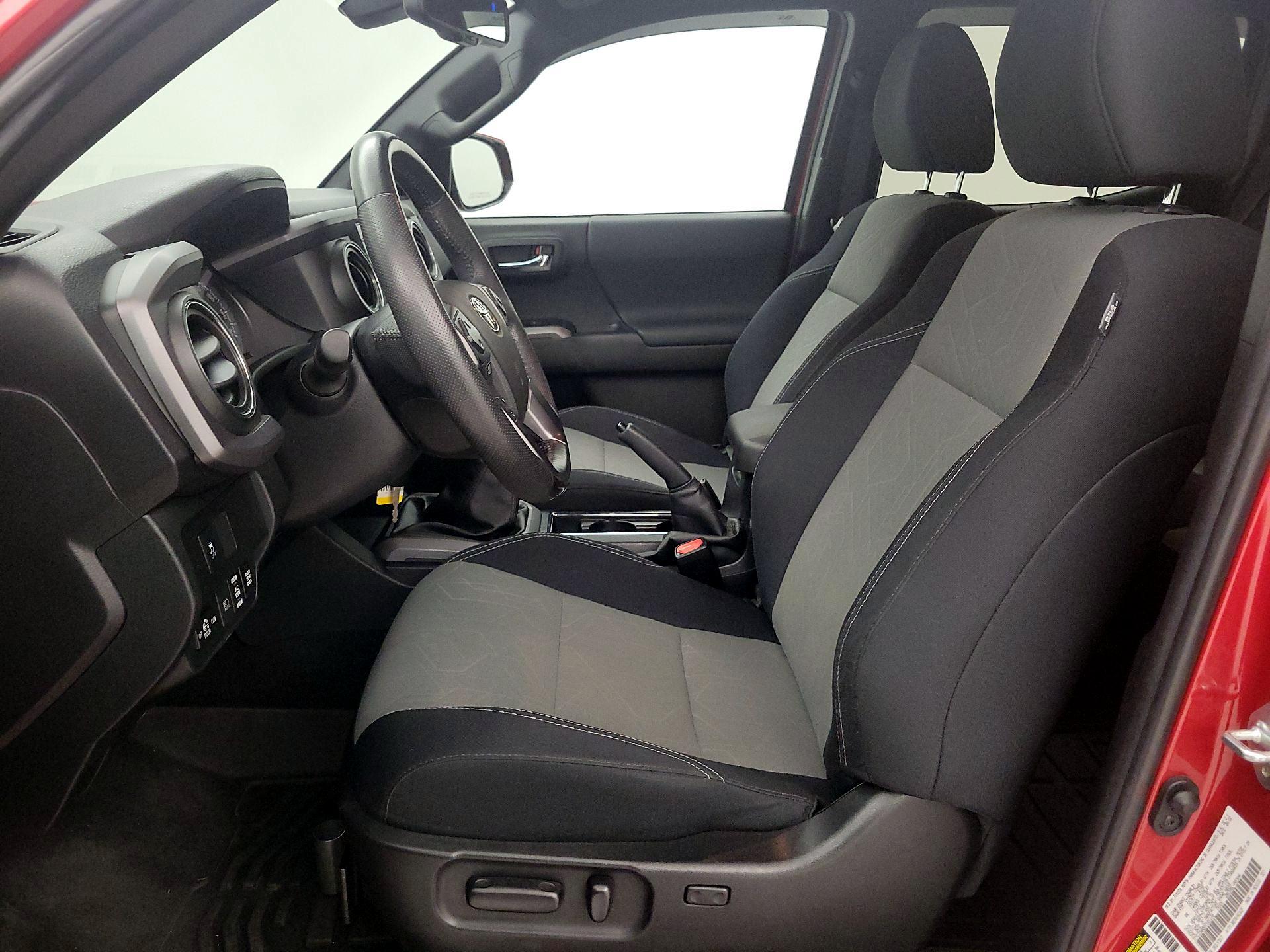 Thumbnail: 2022 Toyota Tacoma - 11