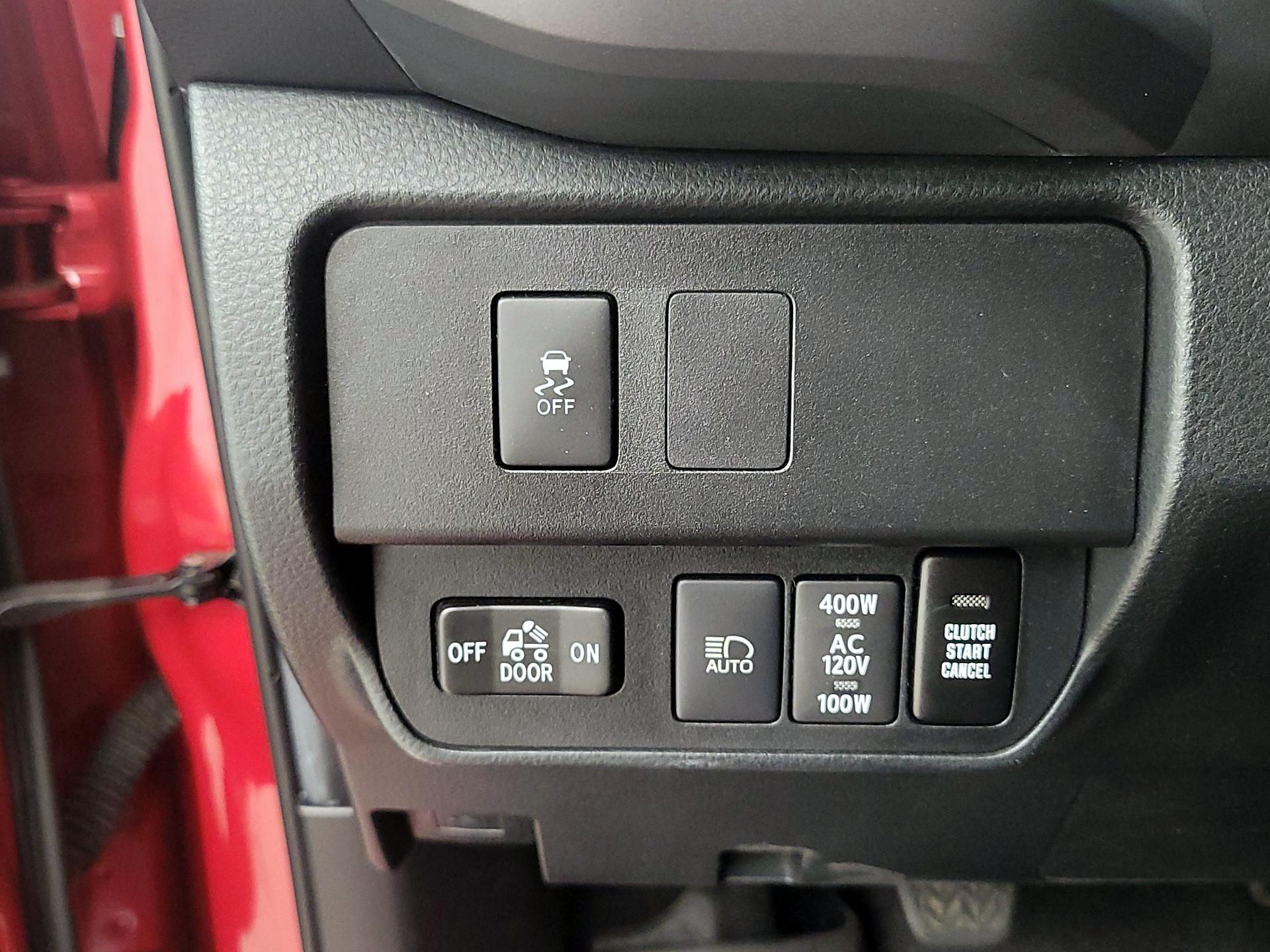 Thumbnail: 2022 Toyota Tacoma - 13