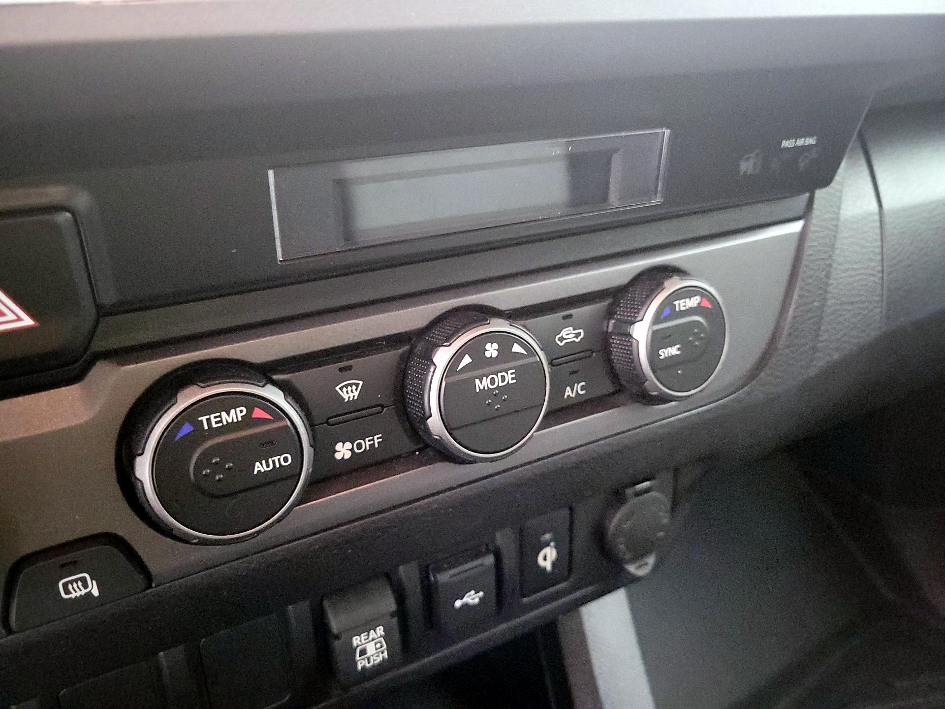 Thumbnail: 2022 Toyota Tacoma - 16