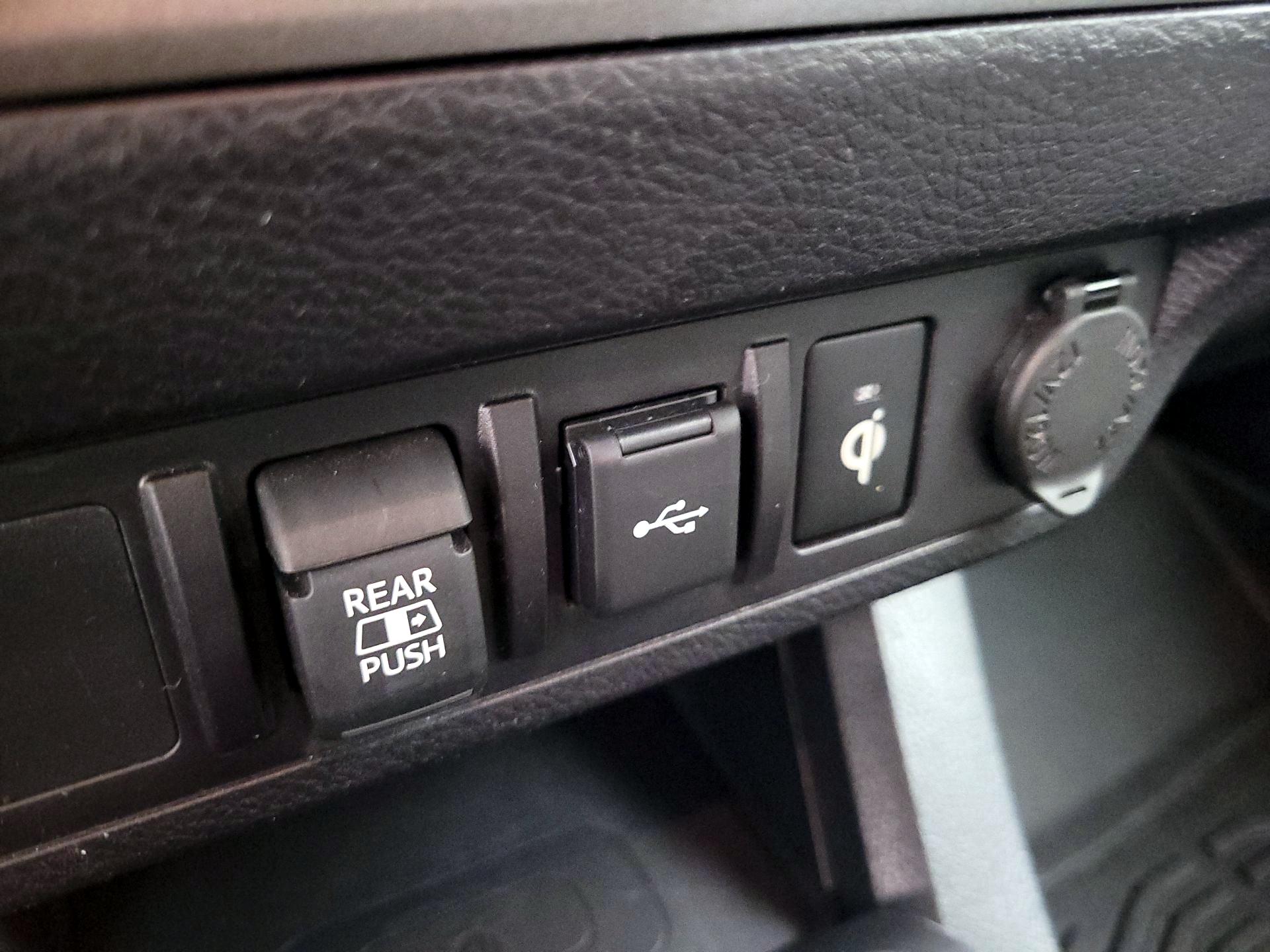 Thumbnail: 2022 Toyota Tacoma - 18