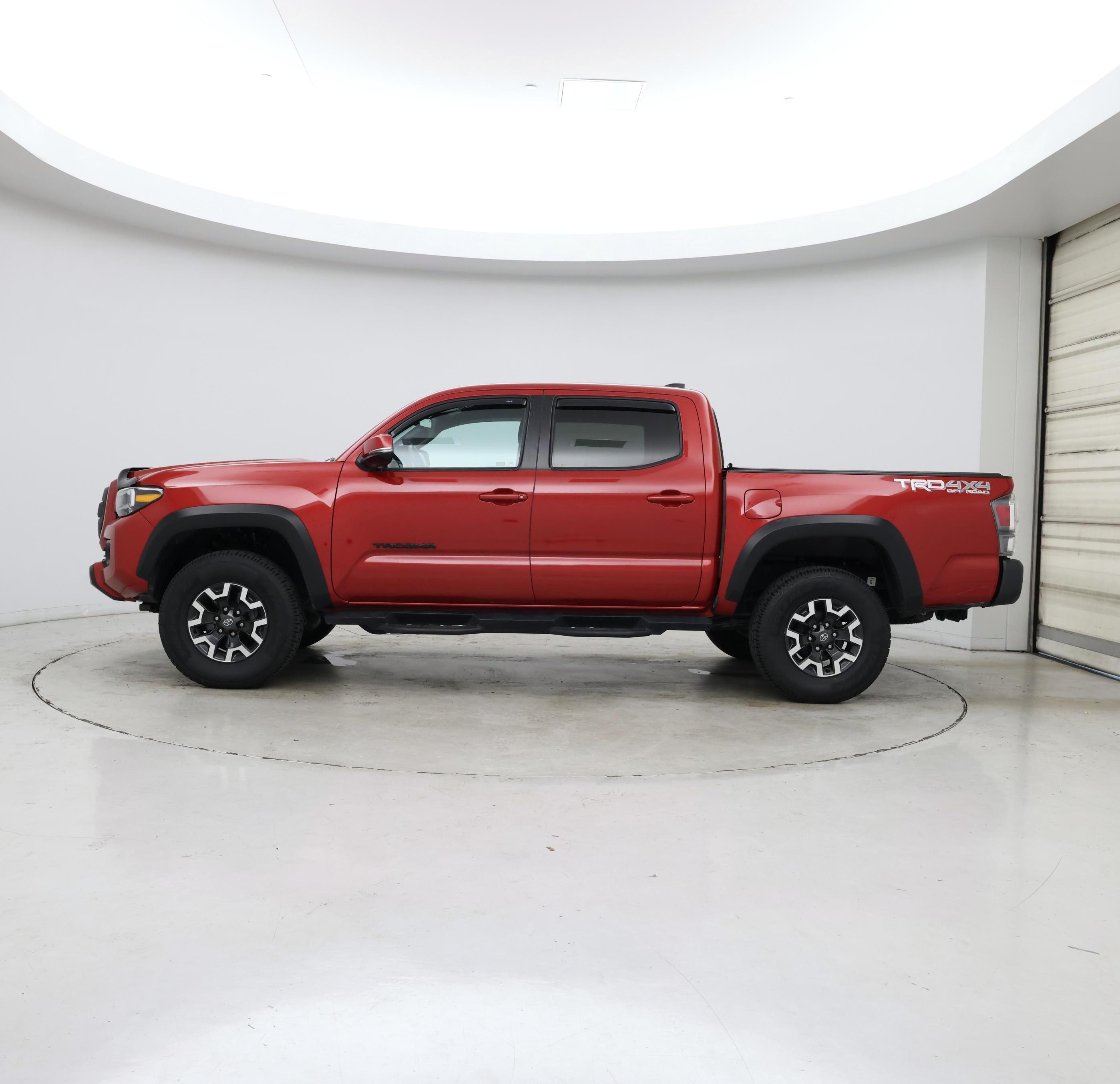 Thumbnail: 2022 Toyota Tacoma - 3