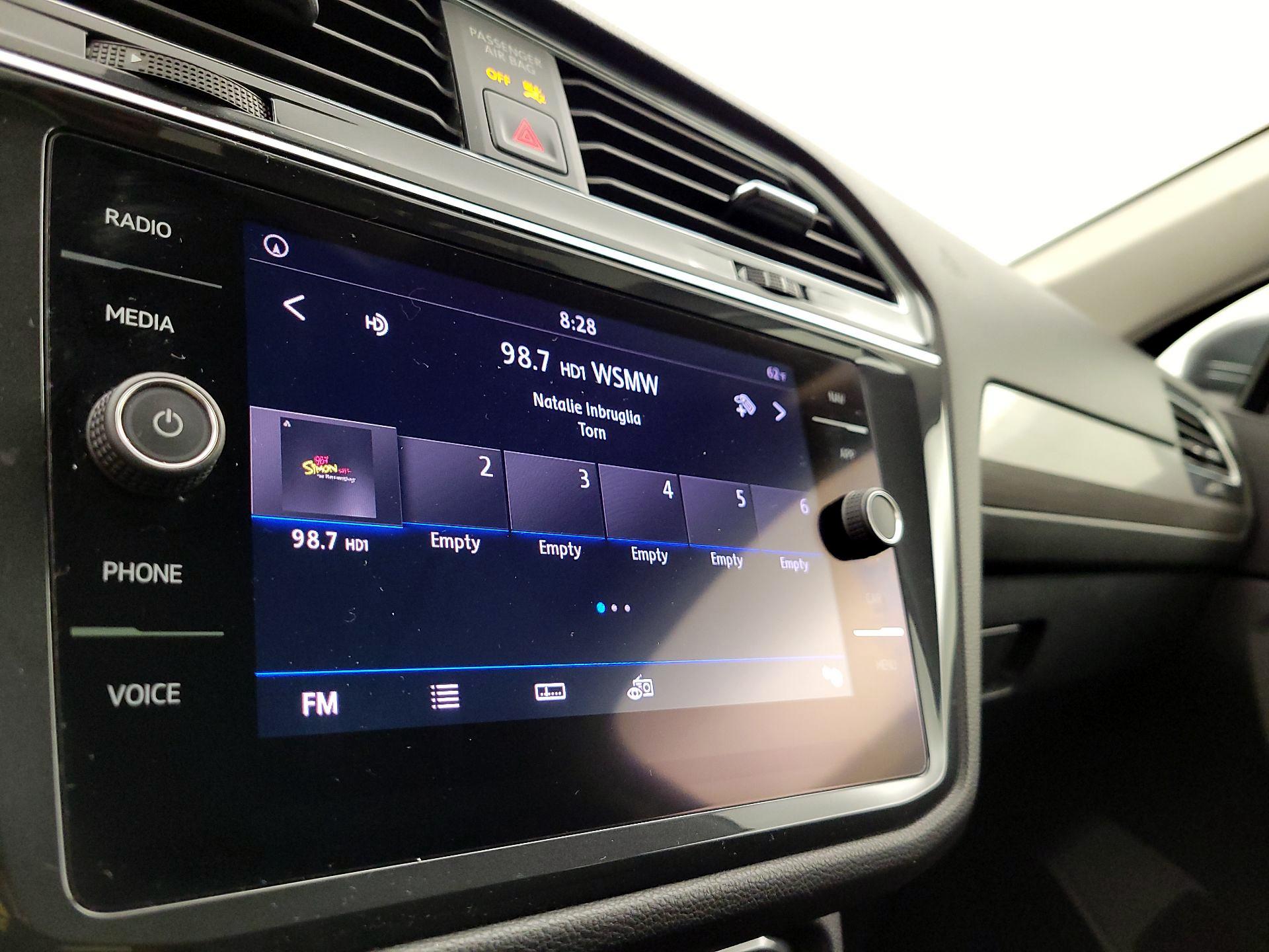 Thumbnail: 2019 Volkswagen Tiguan - 15
