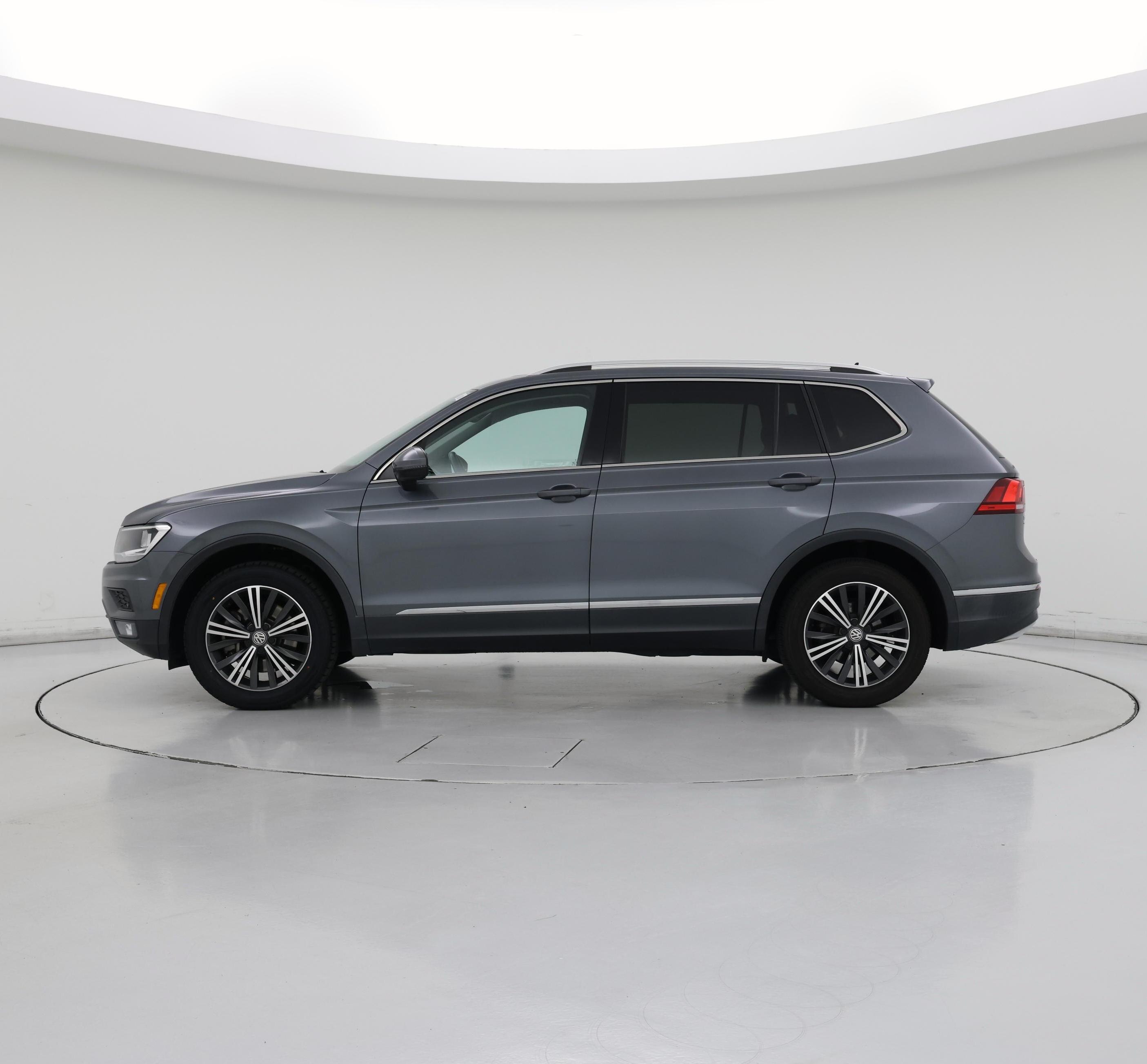 Thumbnail: 2019 Volkswagen Tiguan - 3