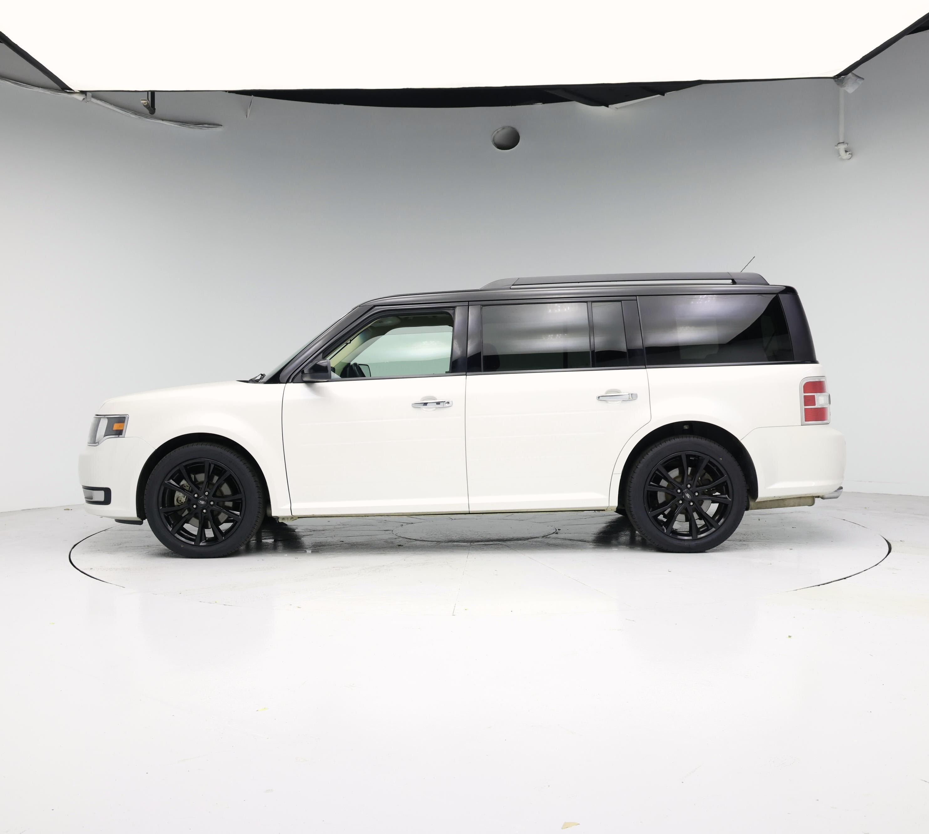 Thumbnail: 2019 Ford Flex - 3