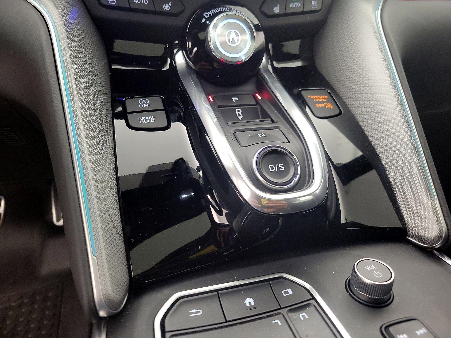 Thumbnail: 2025 Acura TLX - 18