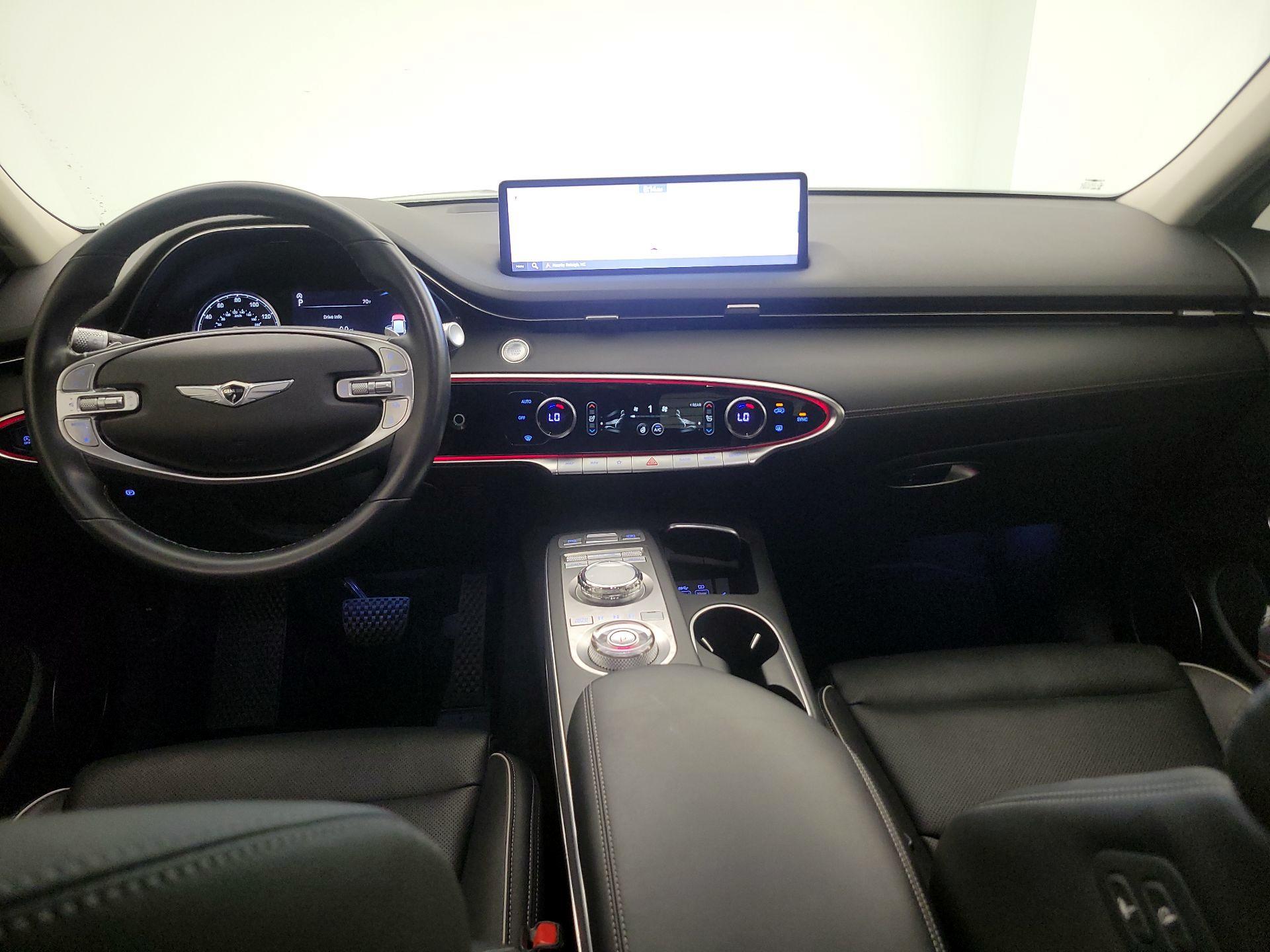 Thumbnail: 2022 Genesis GV70 - 9