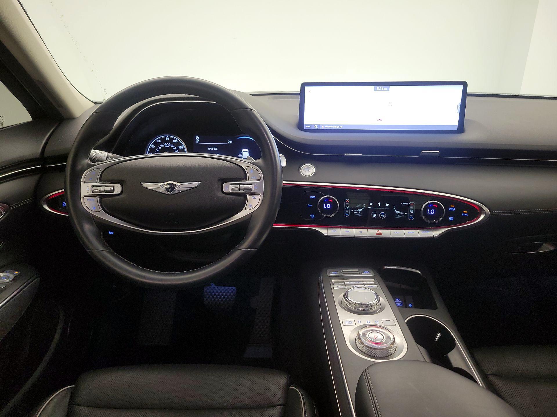 Thumbnail: 2022 Genesis GV70 - 10