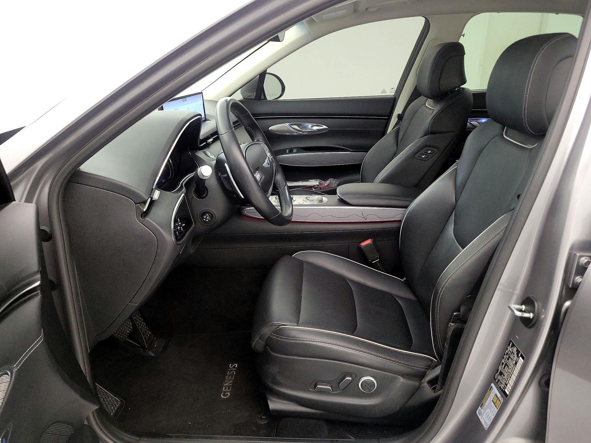 Thumbnail: 2022 Genesis GV70 - 11