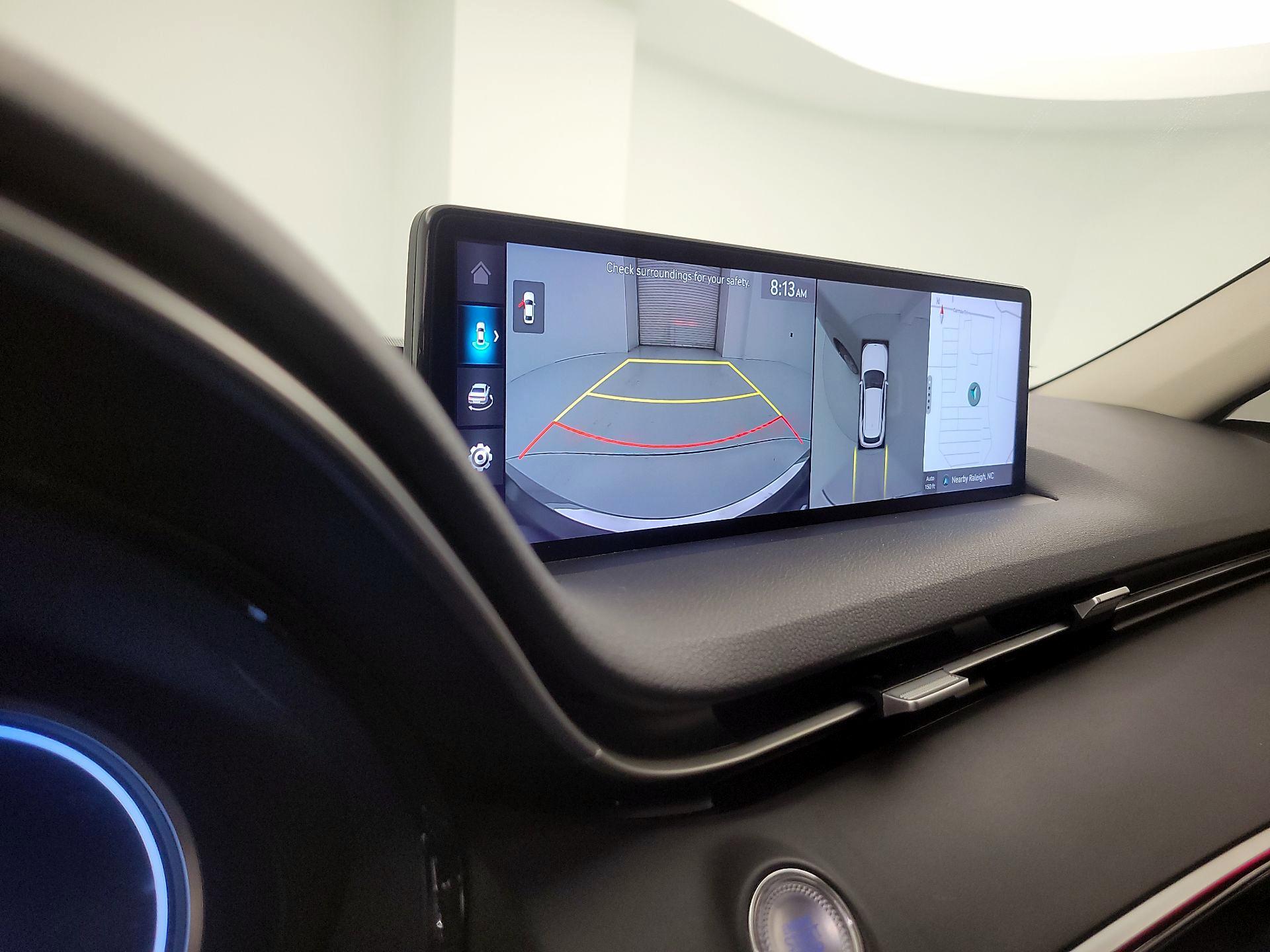 Thumbnail: 2022 Genesis GV70 - 15