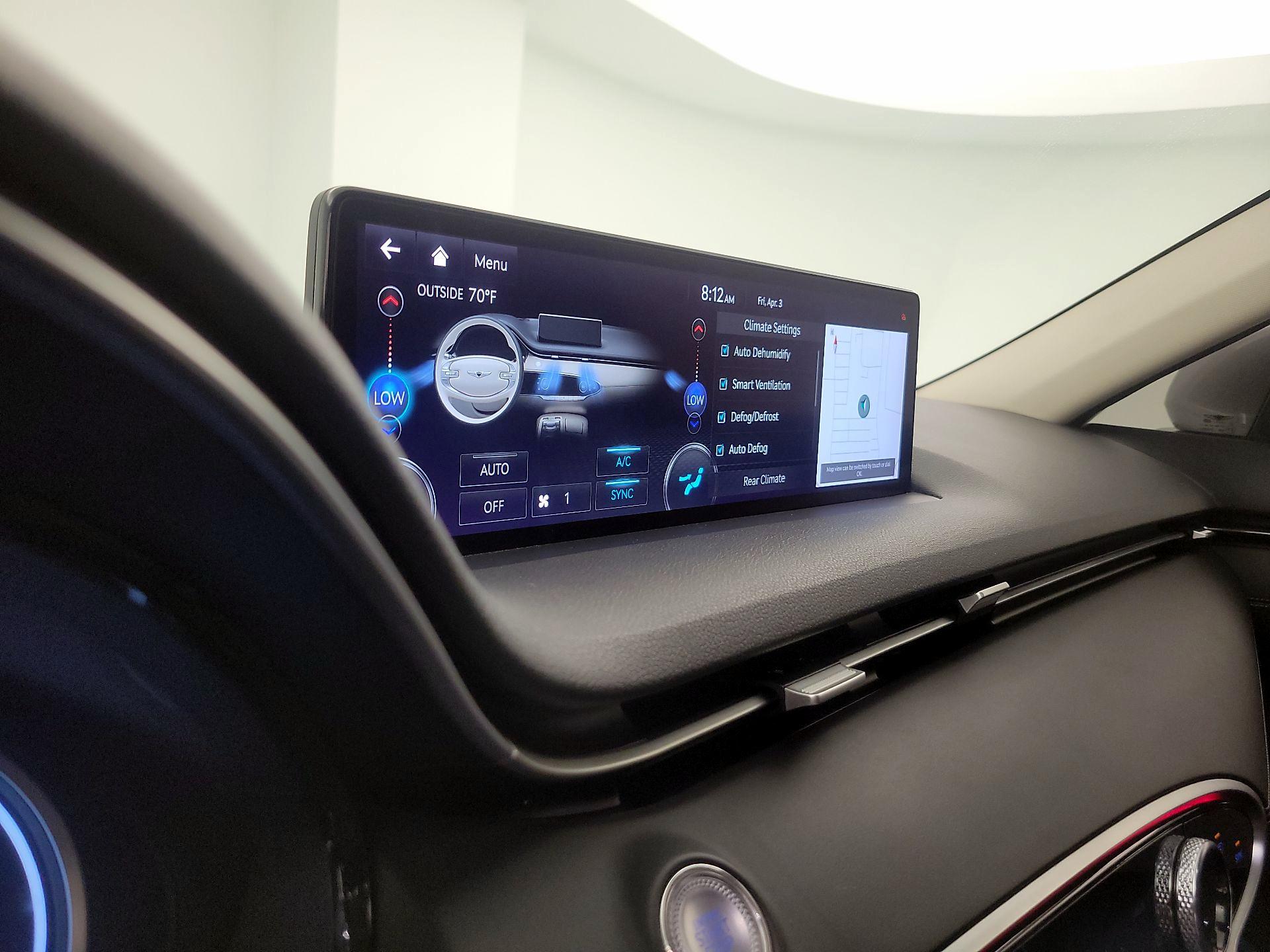 Thumbnail: 2022 Genesis GV70 - 17