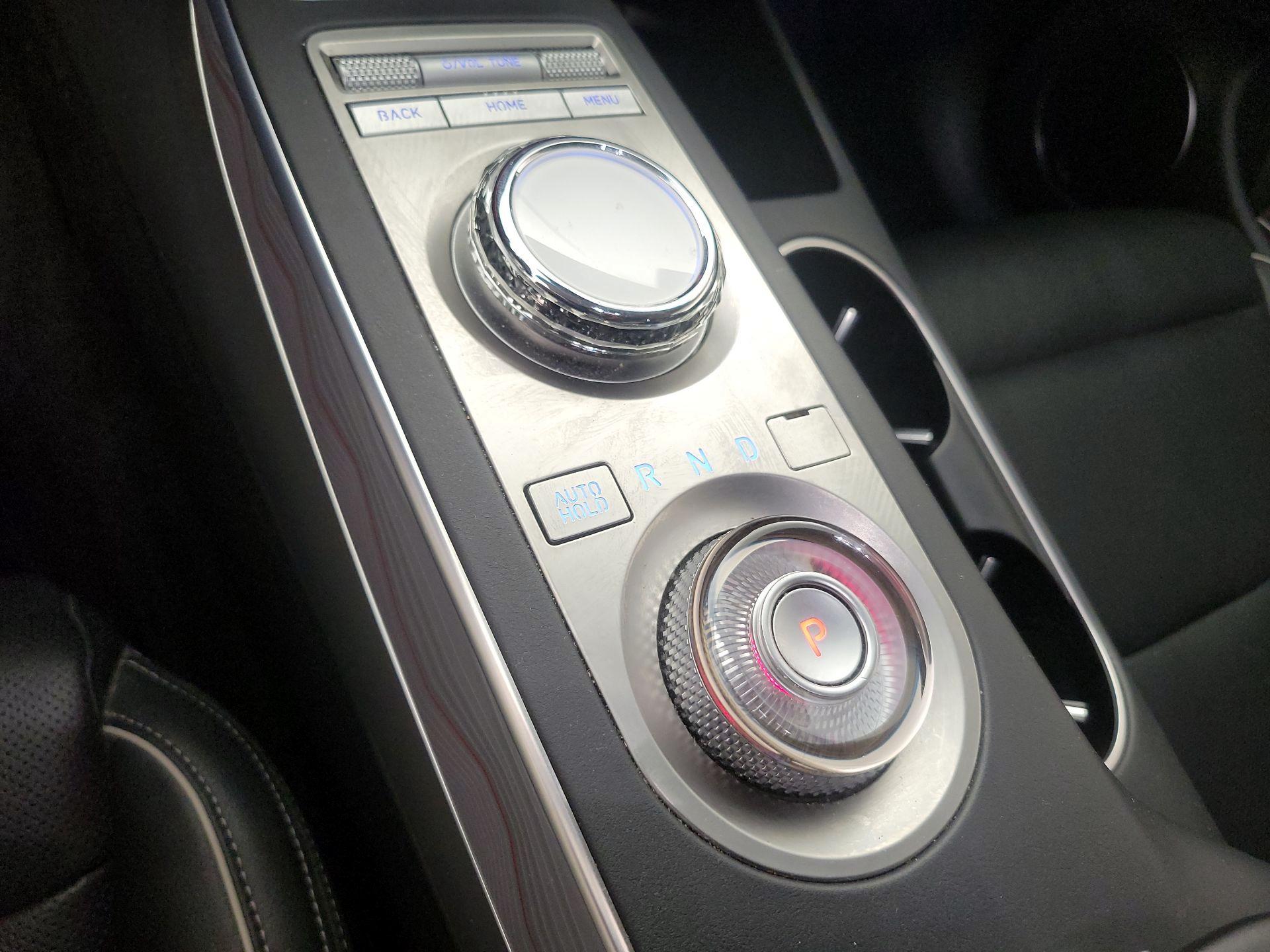 Thumbnail: 2022 Genesis GV70 - 18