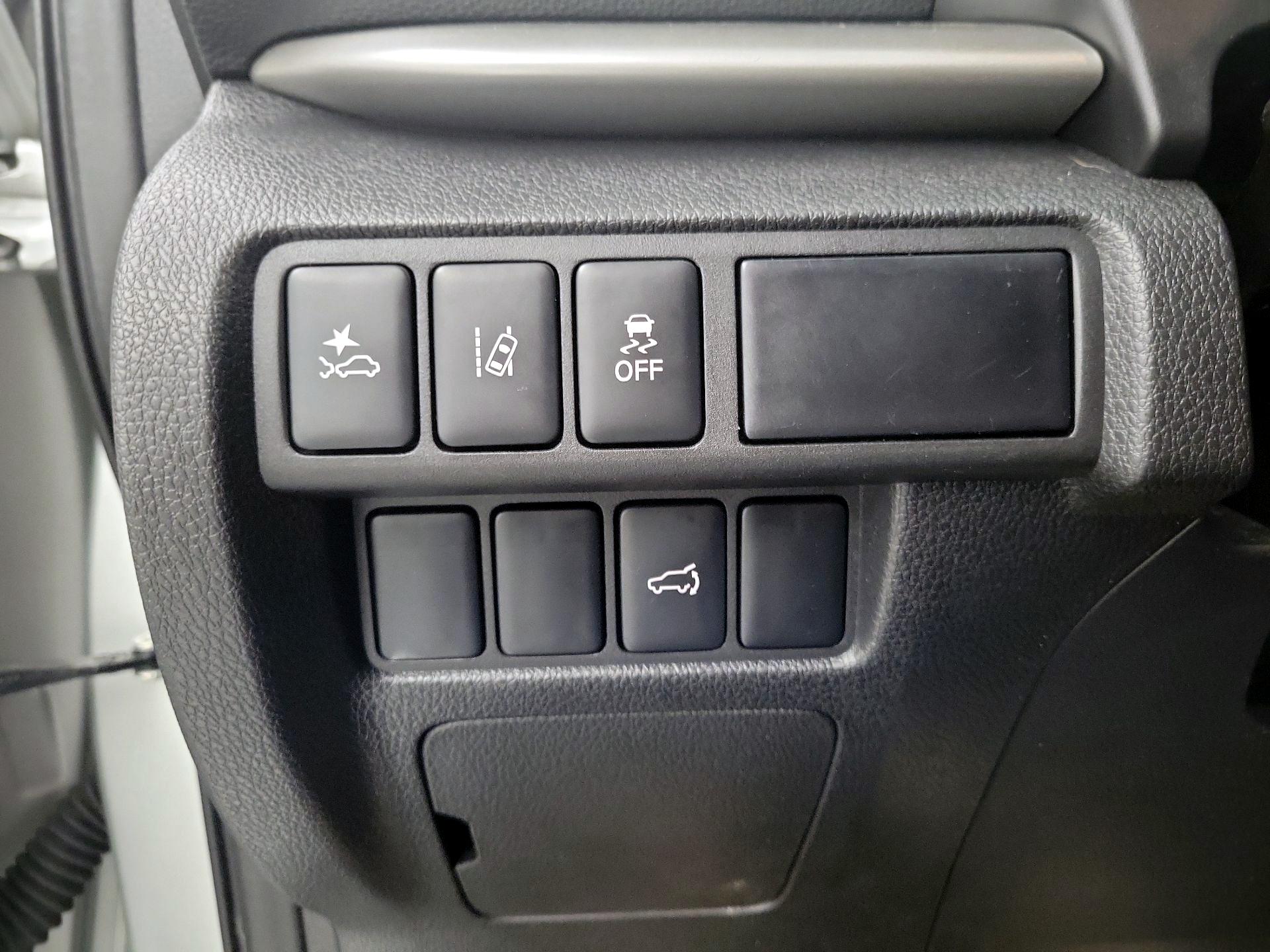 Thumbnail: 2024 Mitsubishi Eclipse Cross - 13