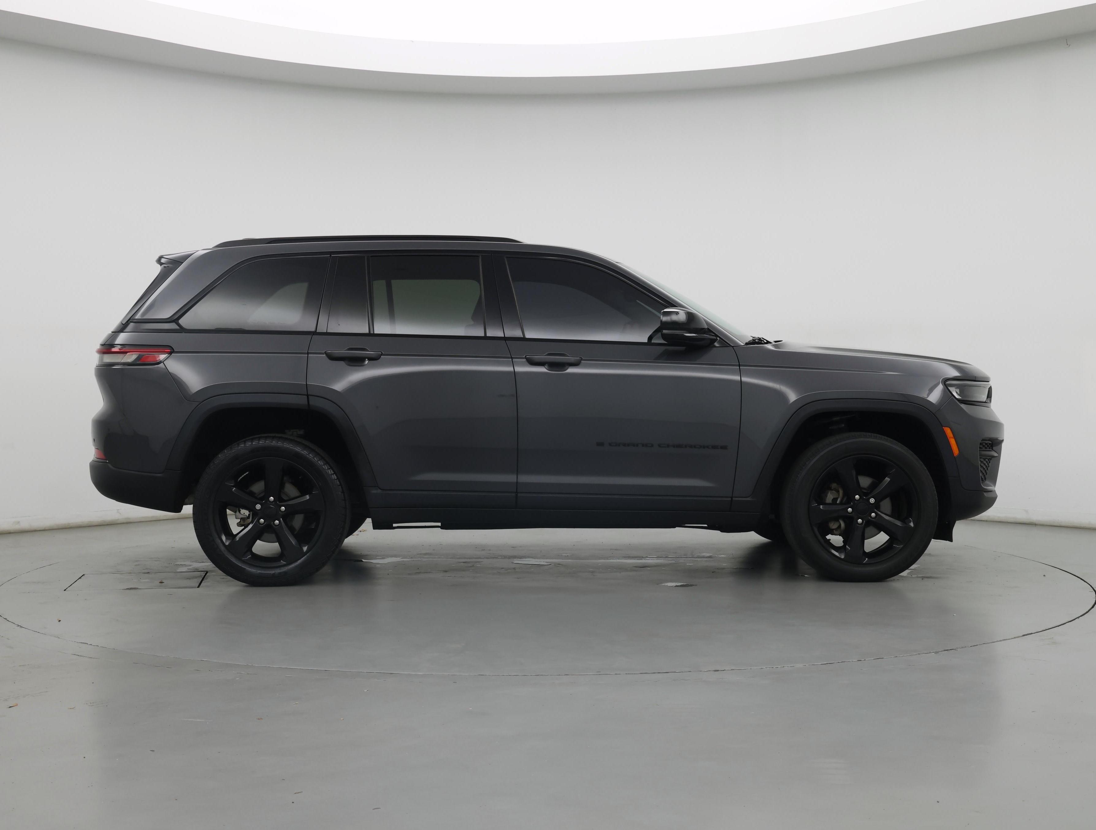 Thumbnail: 2023 Jeep Grand Cherokee - 7
