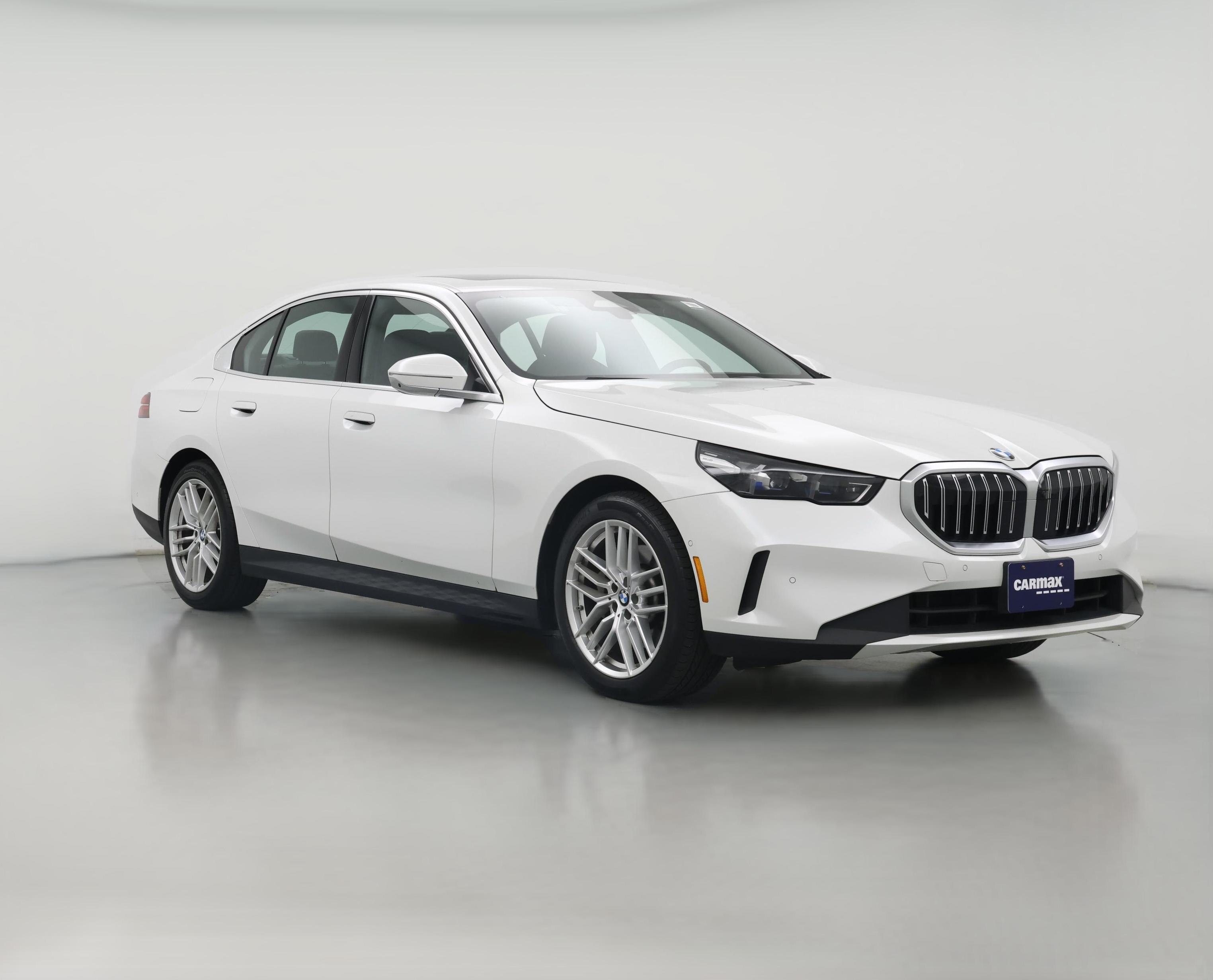 Thumbnail: 2025 BMW 5 Series - 1