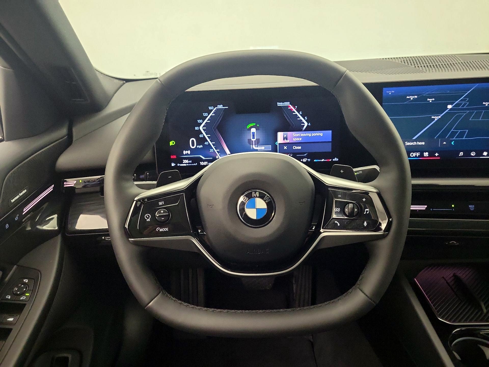 Thumbnail: 2025 BMW 5 Series - 10