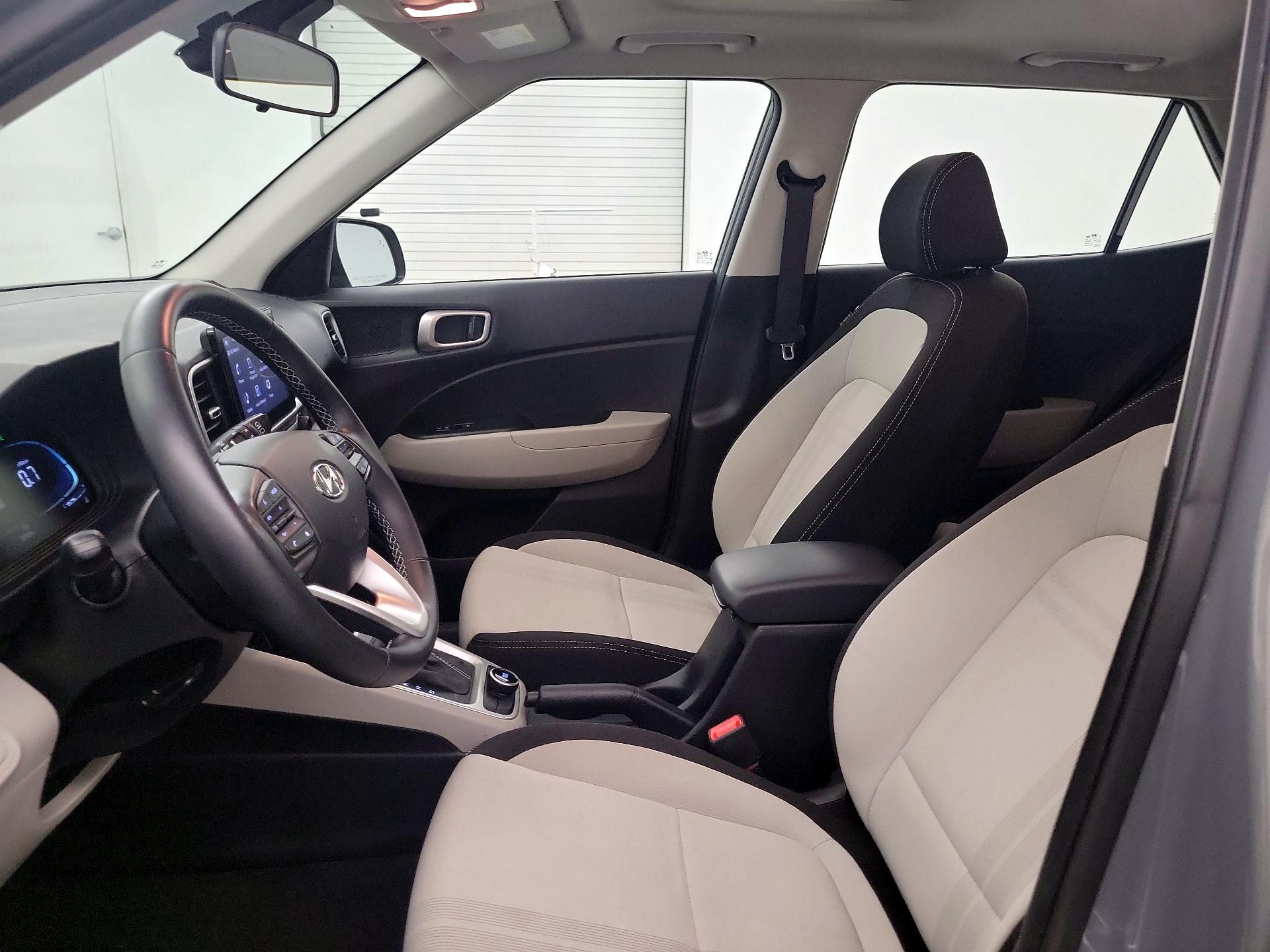 Thumbnail: 2023 Hyundai Venue - 11