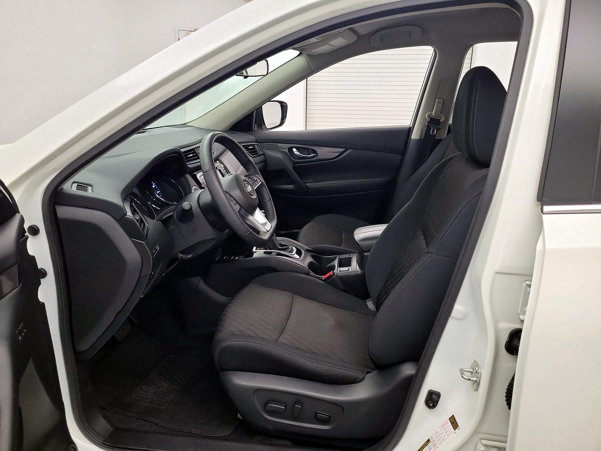 Thumbnail: 2020 Nissan Rogue - 11