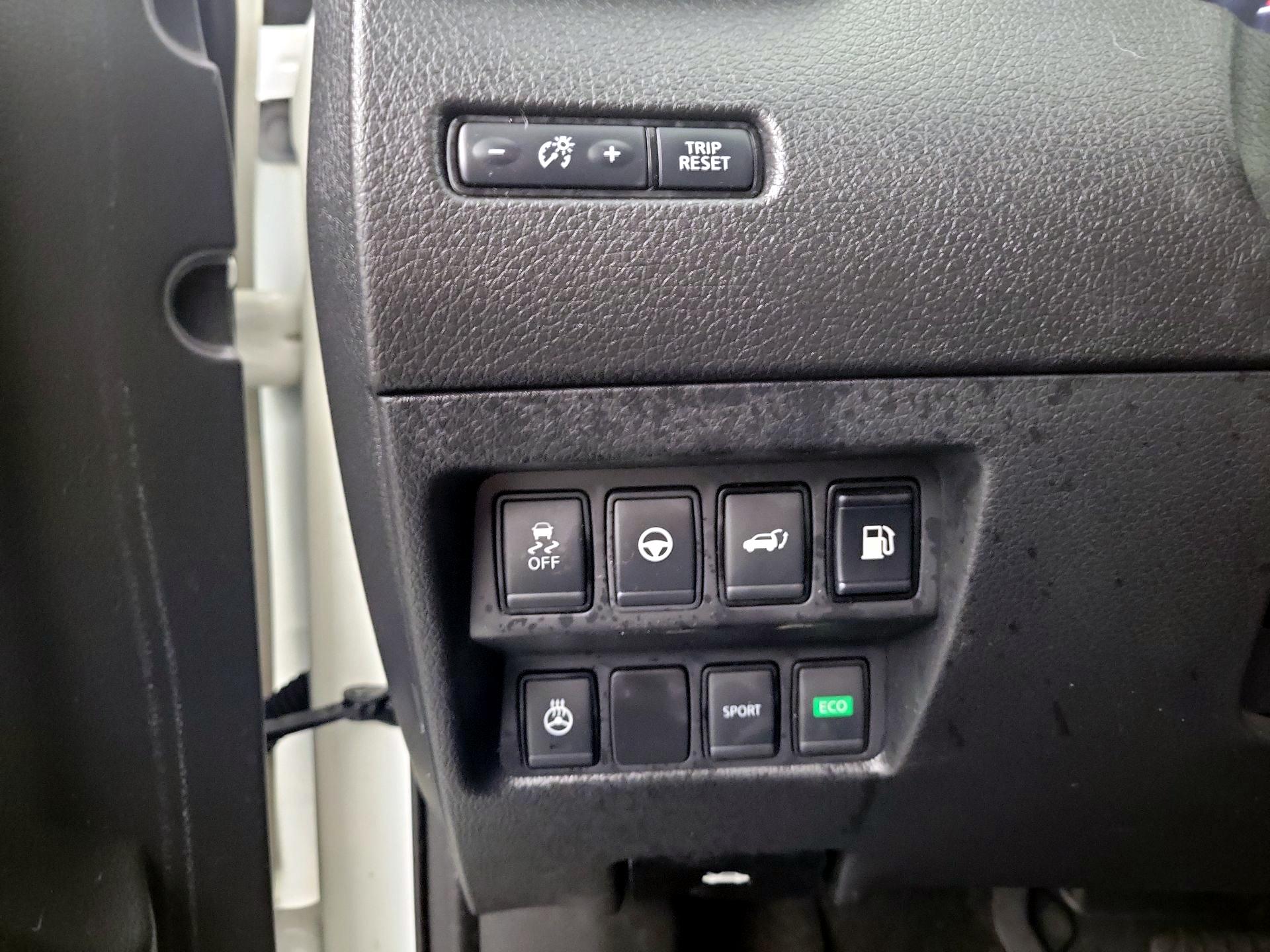 Thumbnail: 2020 Nissan Rogue - 13