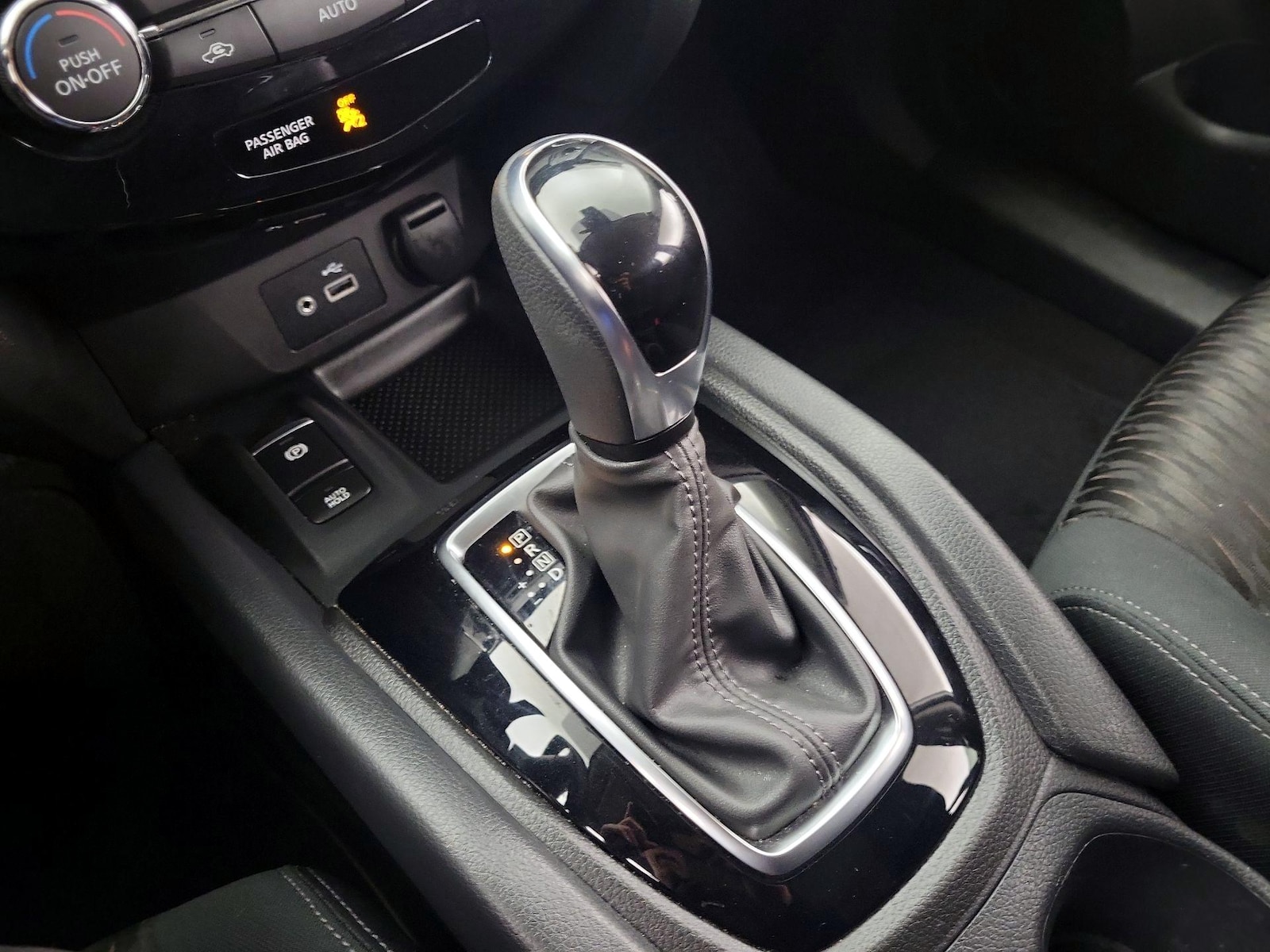 2020 Nissan Rogue SV - Photo 19