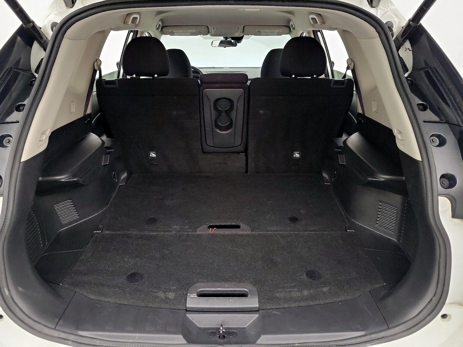 2020 Nissan Rogue SV - Photo 22
