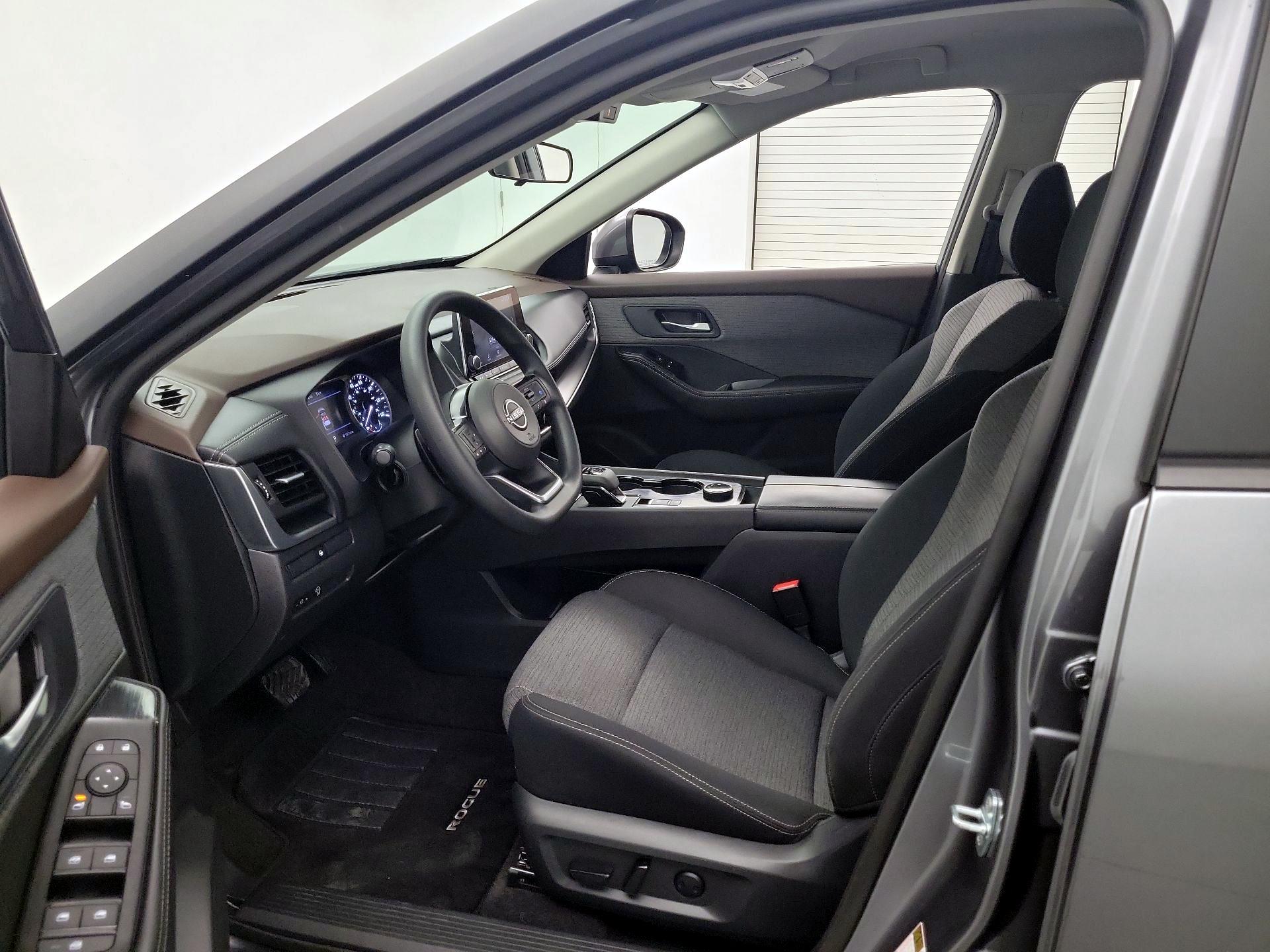 Thumbnail: 2023 Nissan Rogue - 11