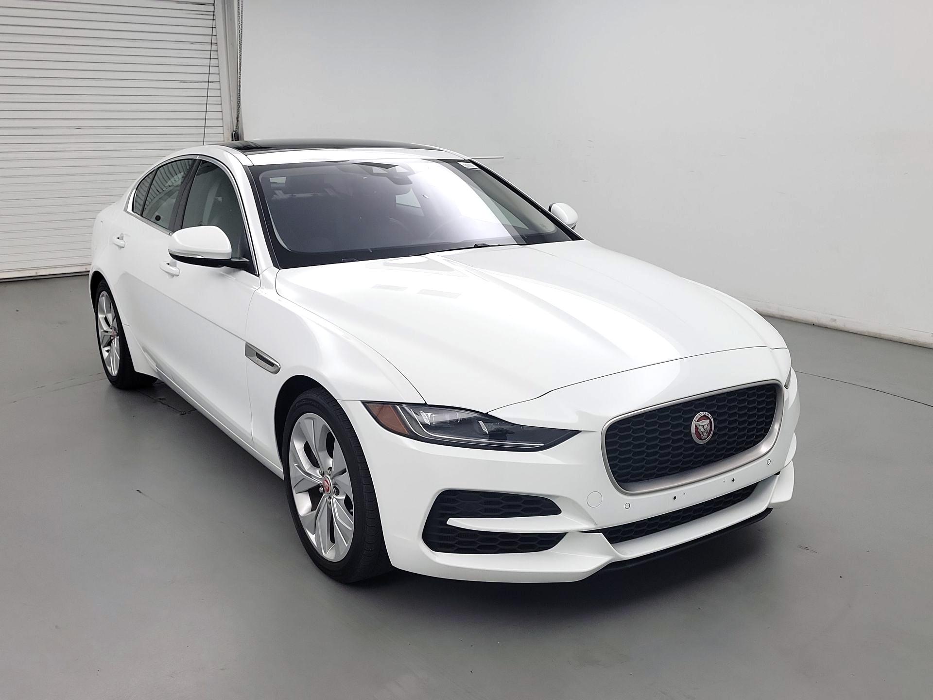 Thumbnail: 2020 Jaguar XE - 1
