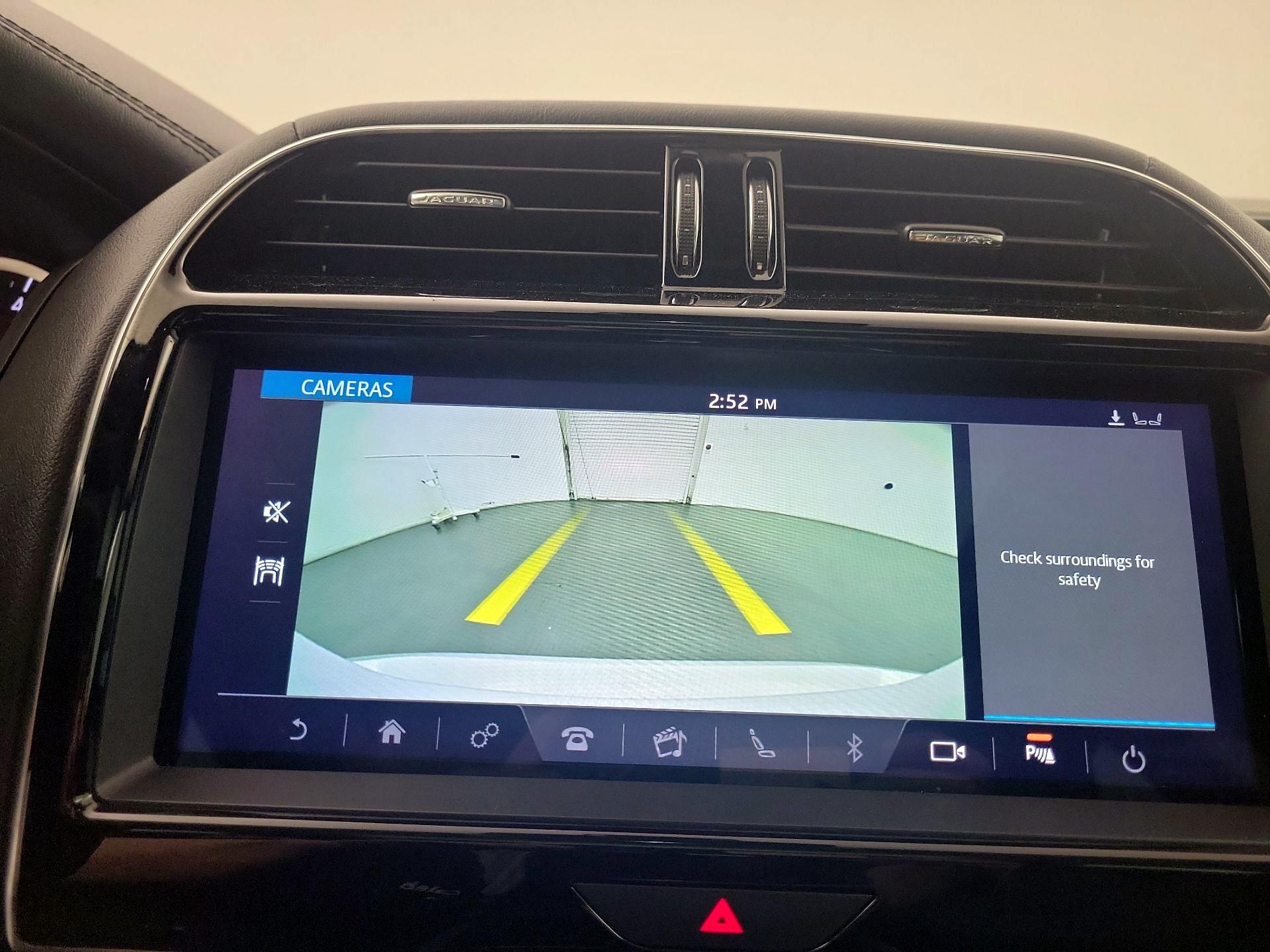 Thumbnail: 2020 Jaguar XE - 12