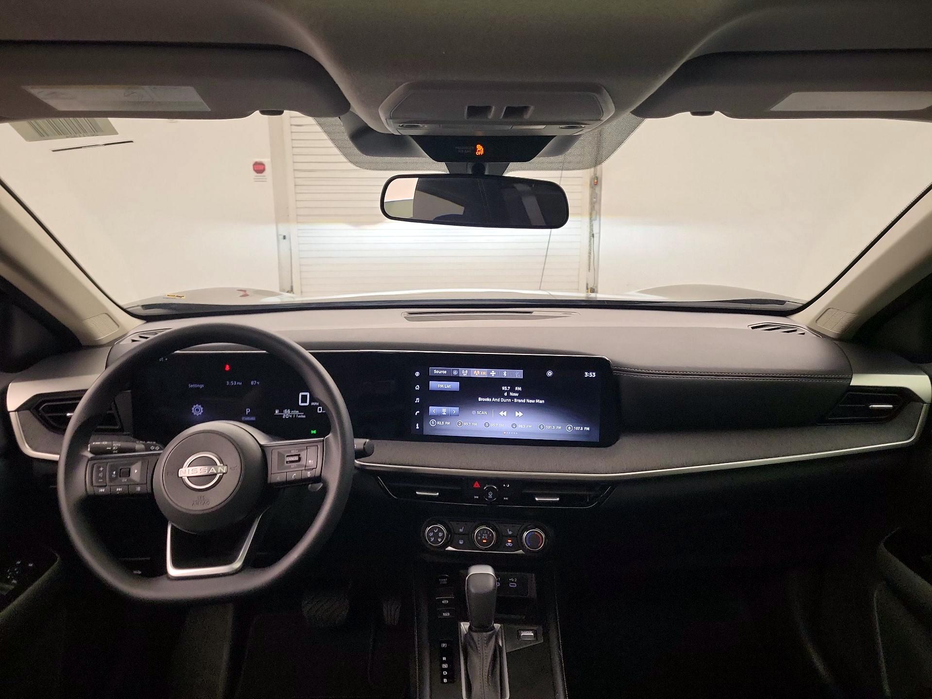 Thumbnail: 2025 Nissan Kicks - 9