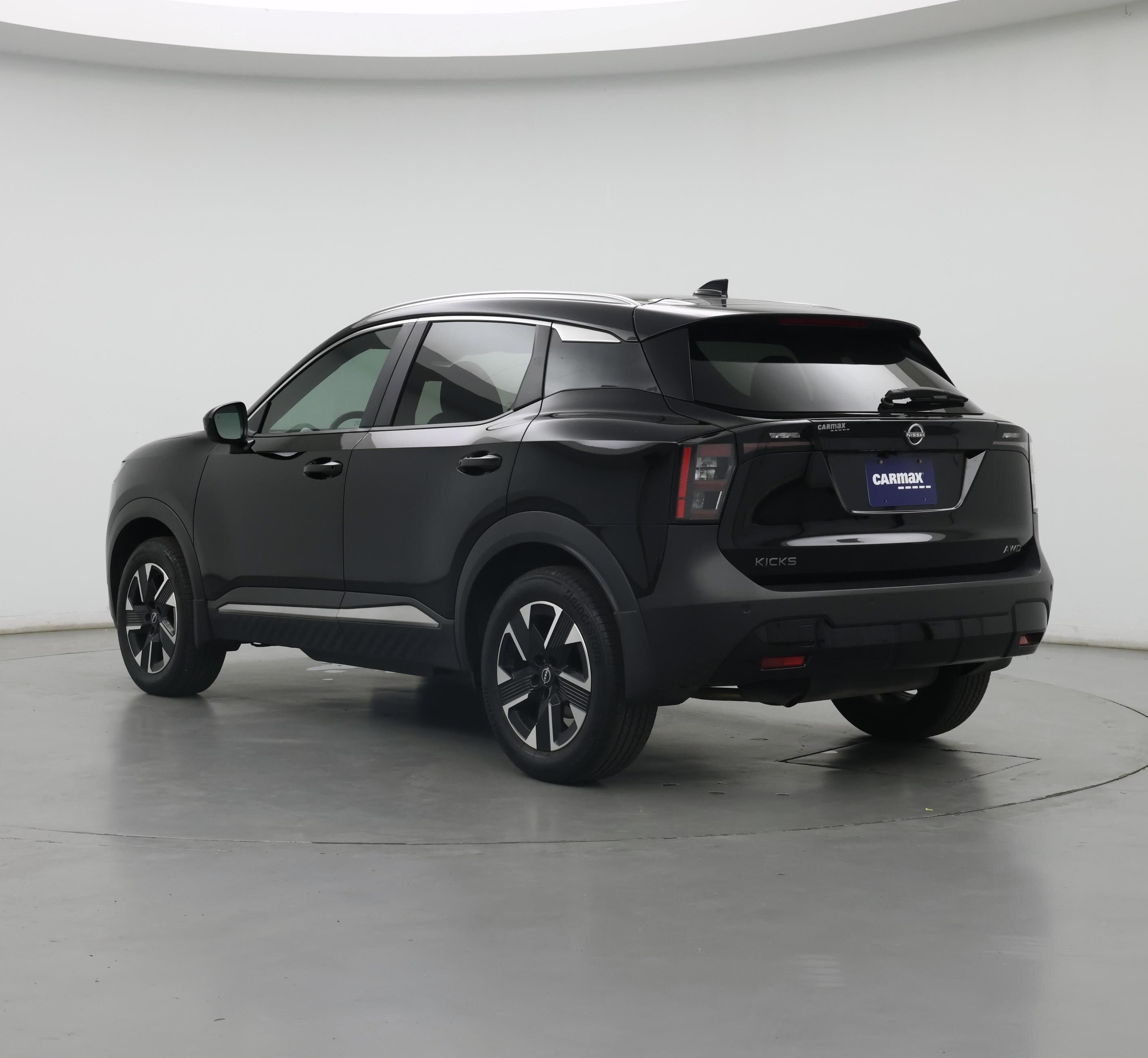 Thumbnail: 2025 Nissan Kicks - 2