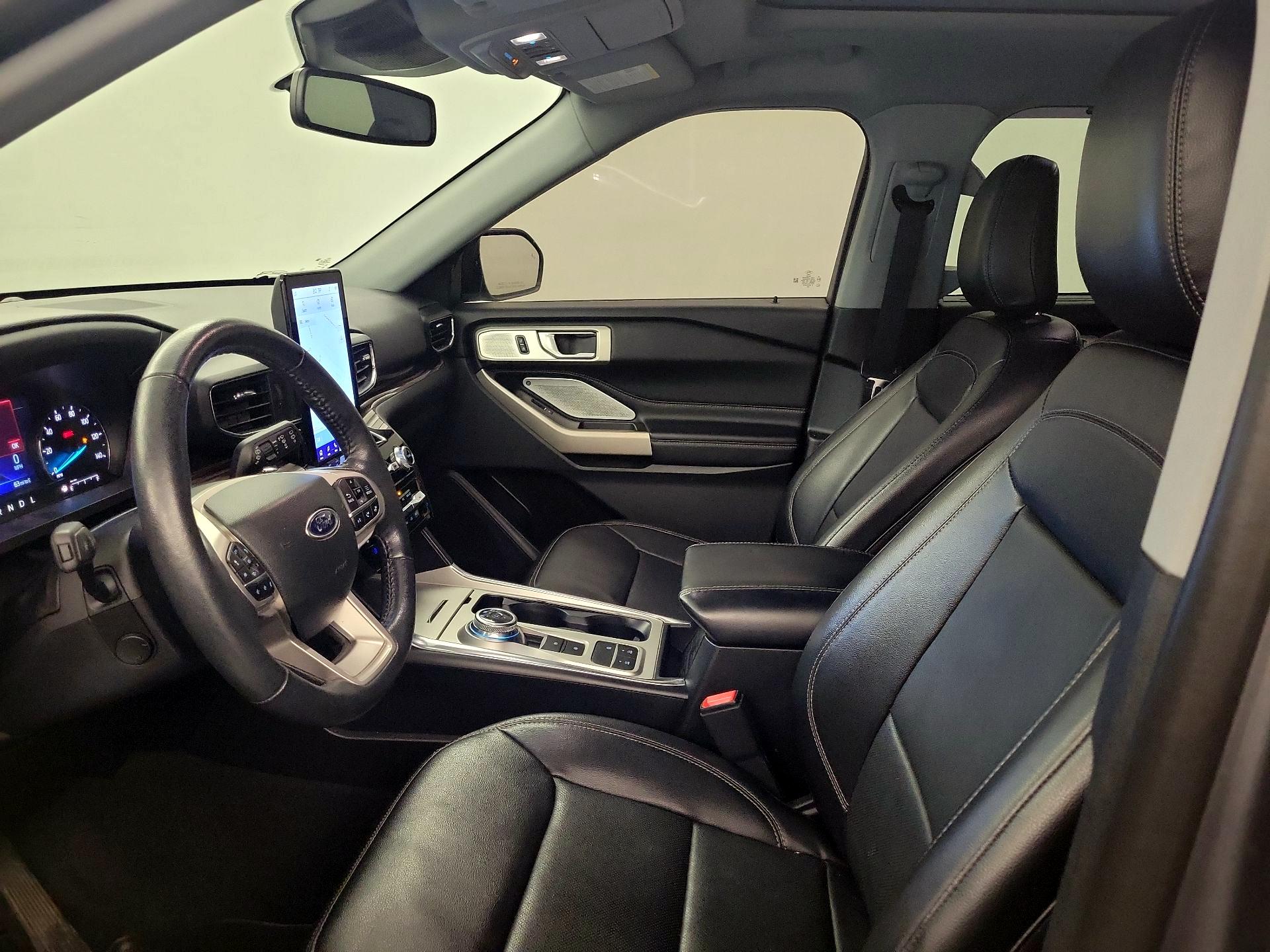 Thumbnail: 2022 Ford Explorer - 11