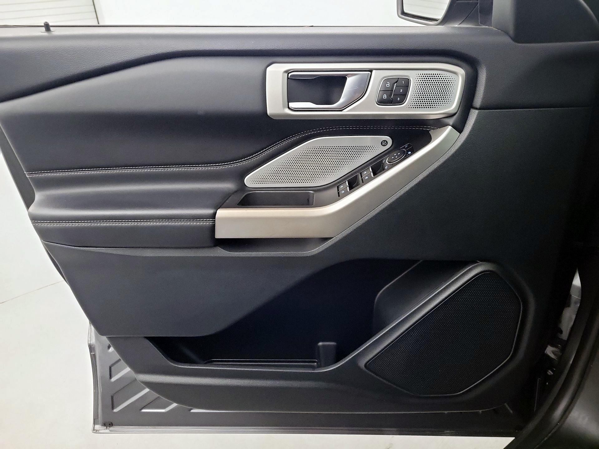 Thumbnail: 2022 Ford Explorer - 12