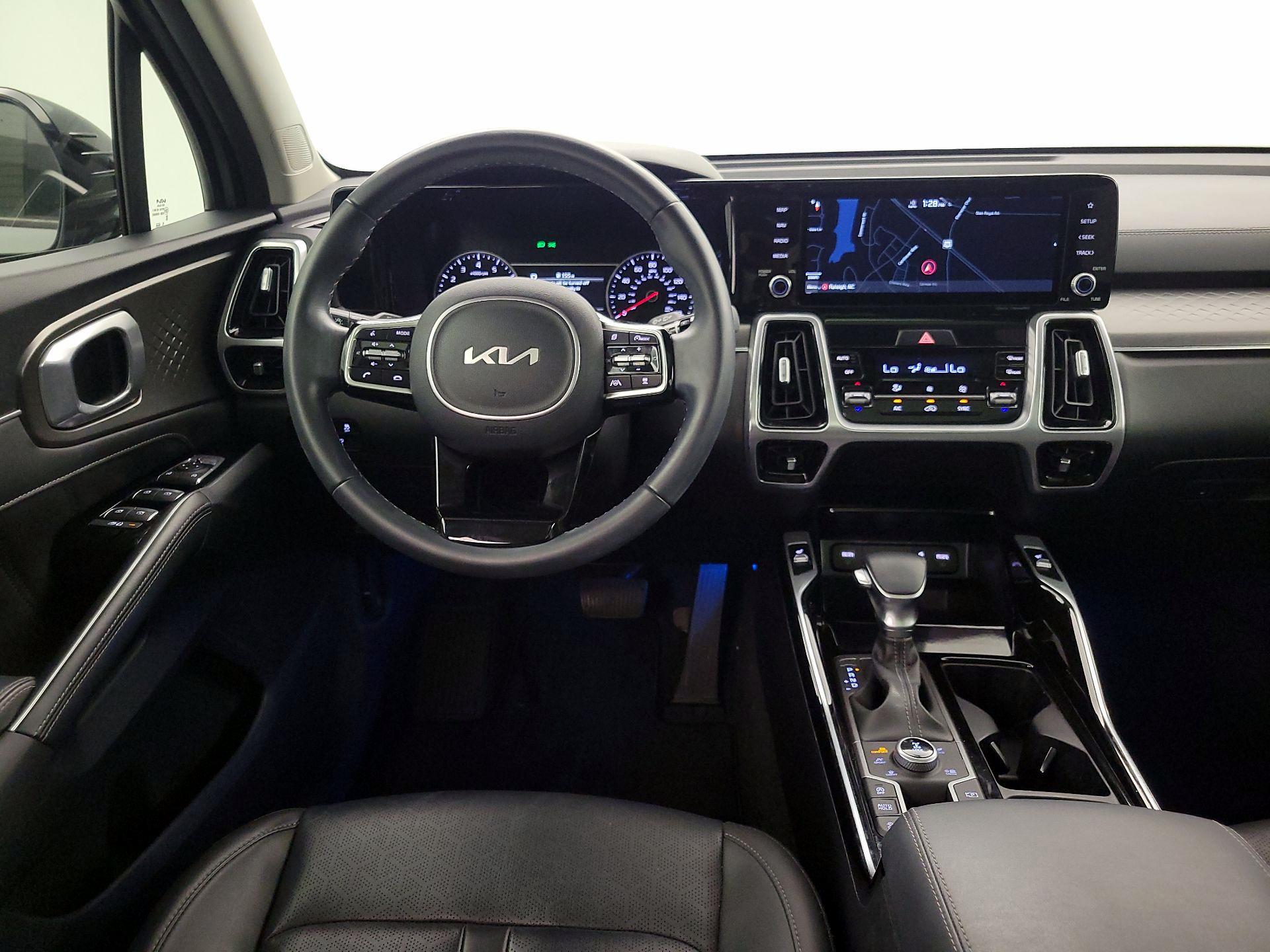 Thumbnail: 2022 Kia Sorento - 10