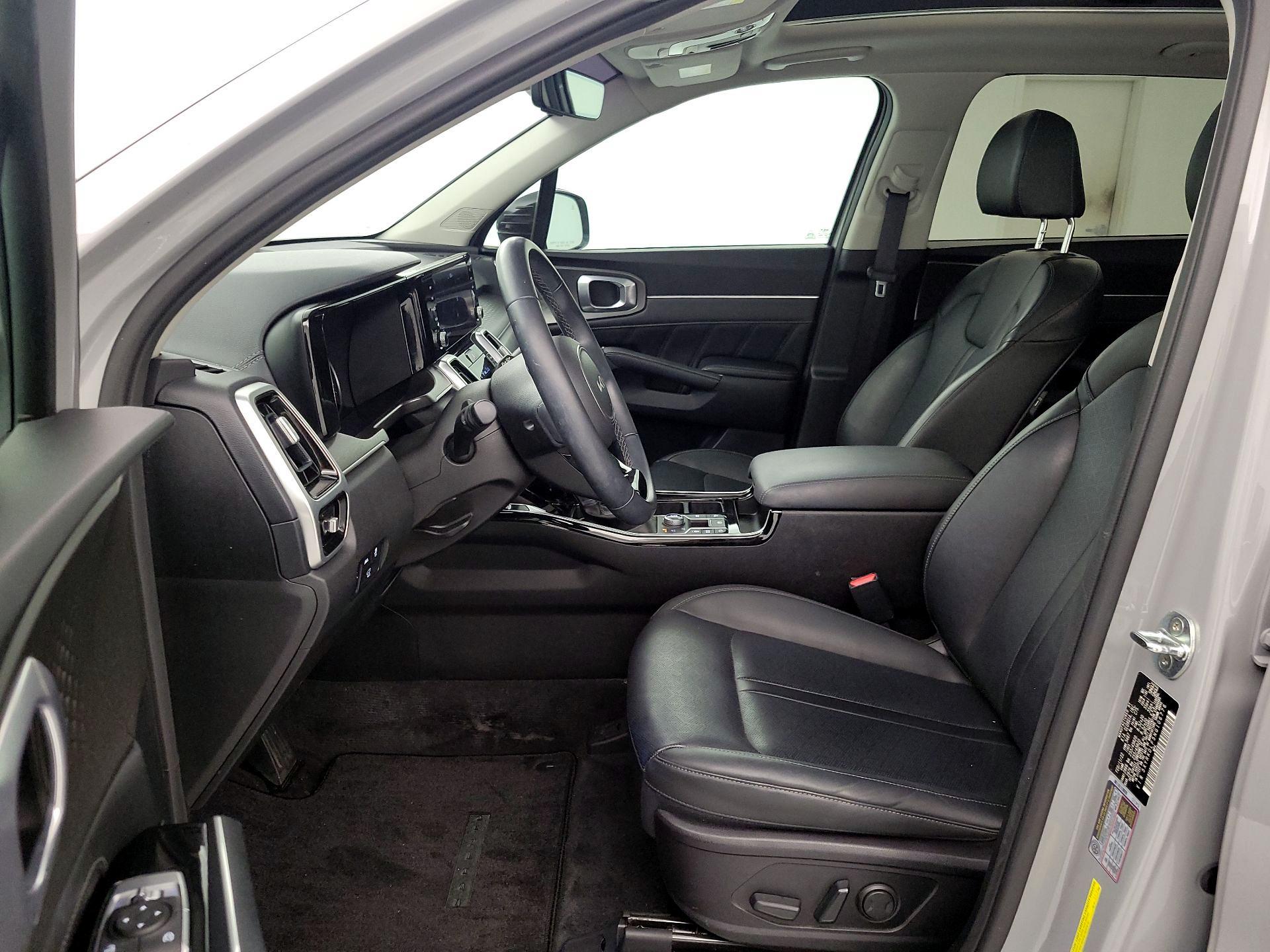 Thumbnail: 2022 Kia Sorento - 11