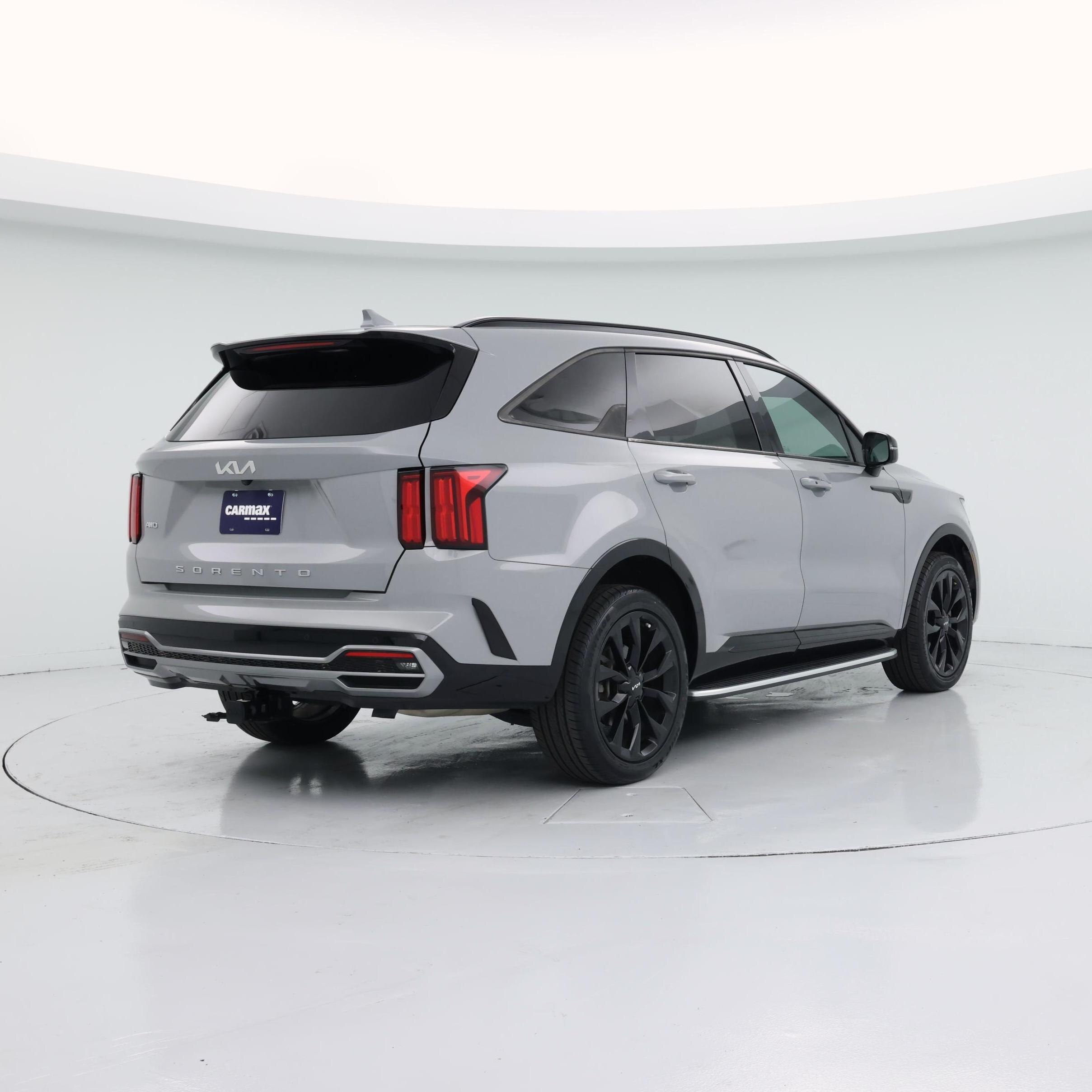 Thumbnail: 2022 Kia Sorento - 8