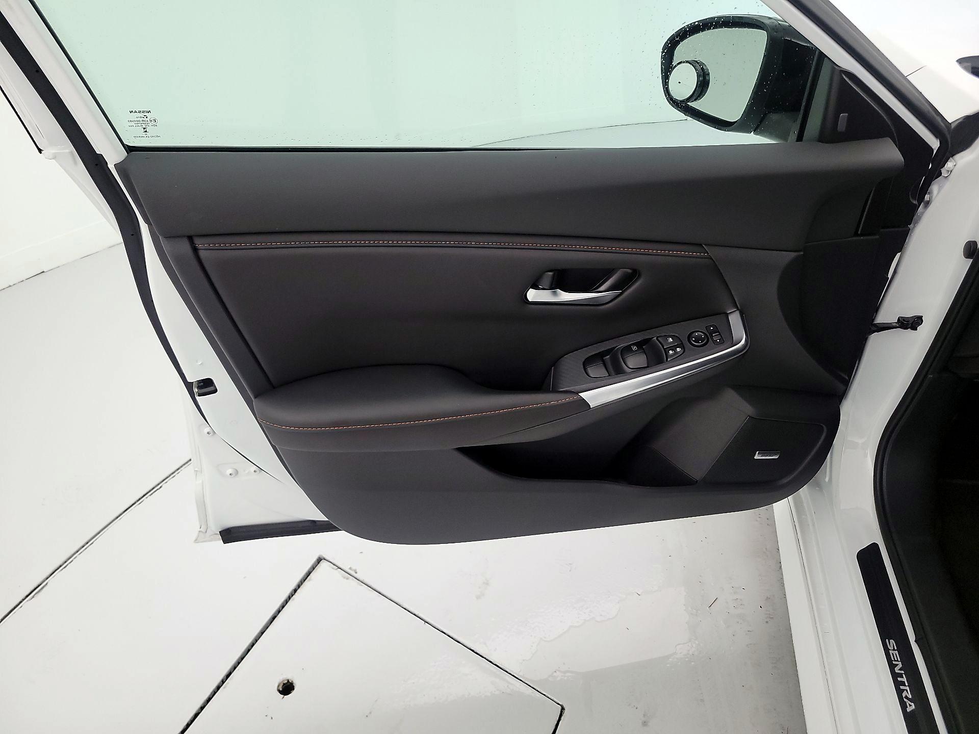 Thumbnail: 2022 Nissan Sentra - 12