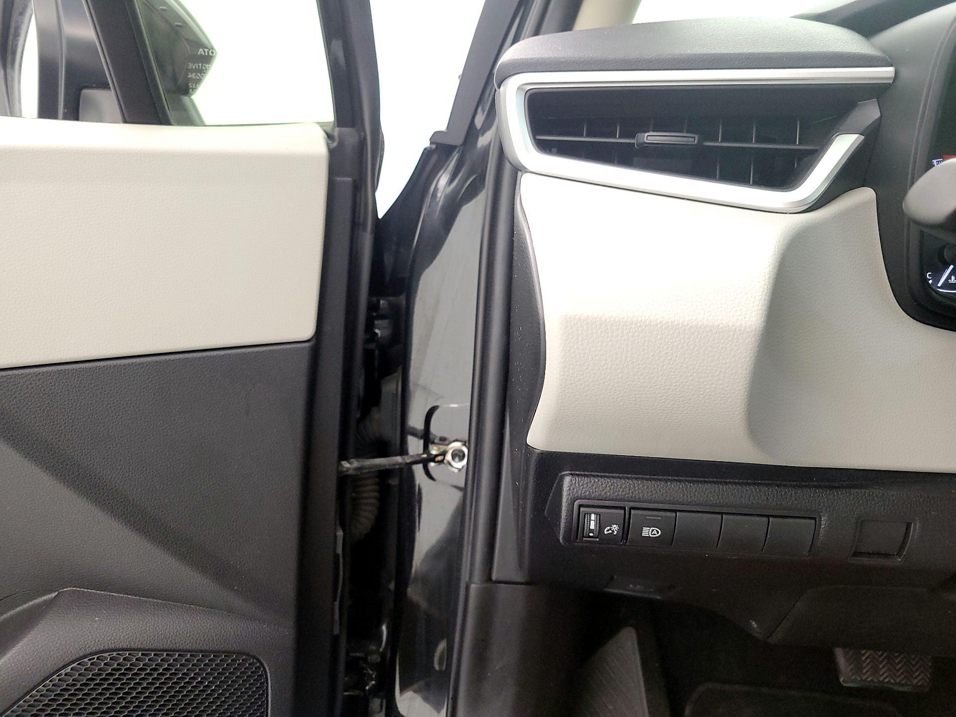 Thumbnail: 2022 Toyota Corolla - 13