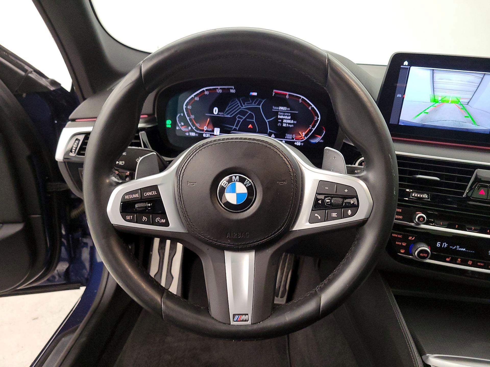 Thumbnail: 2023 BMW 5 Series - 10