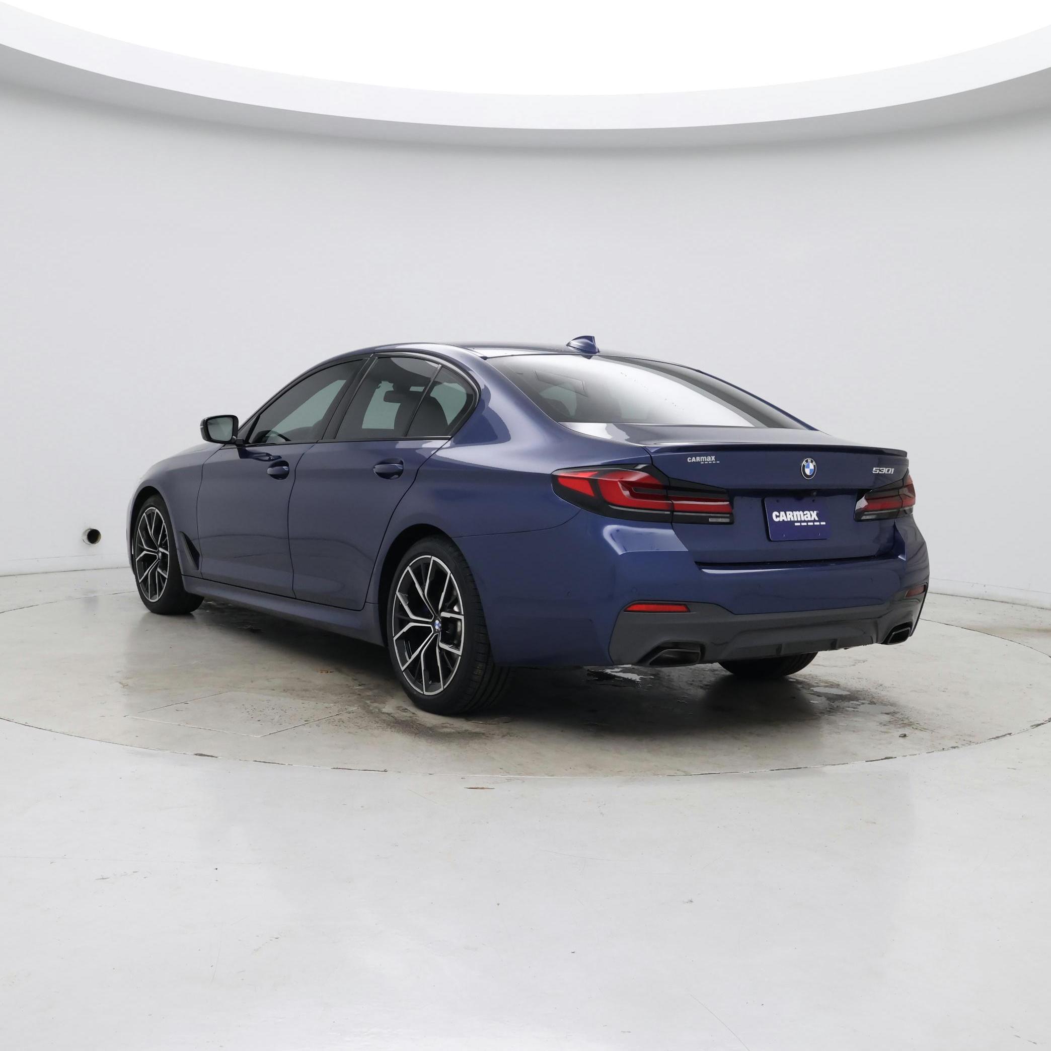 Thumbnail: 2023 BMW 5 Series - 2