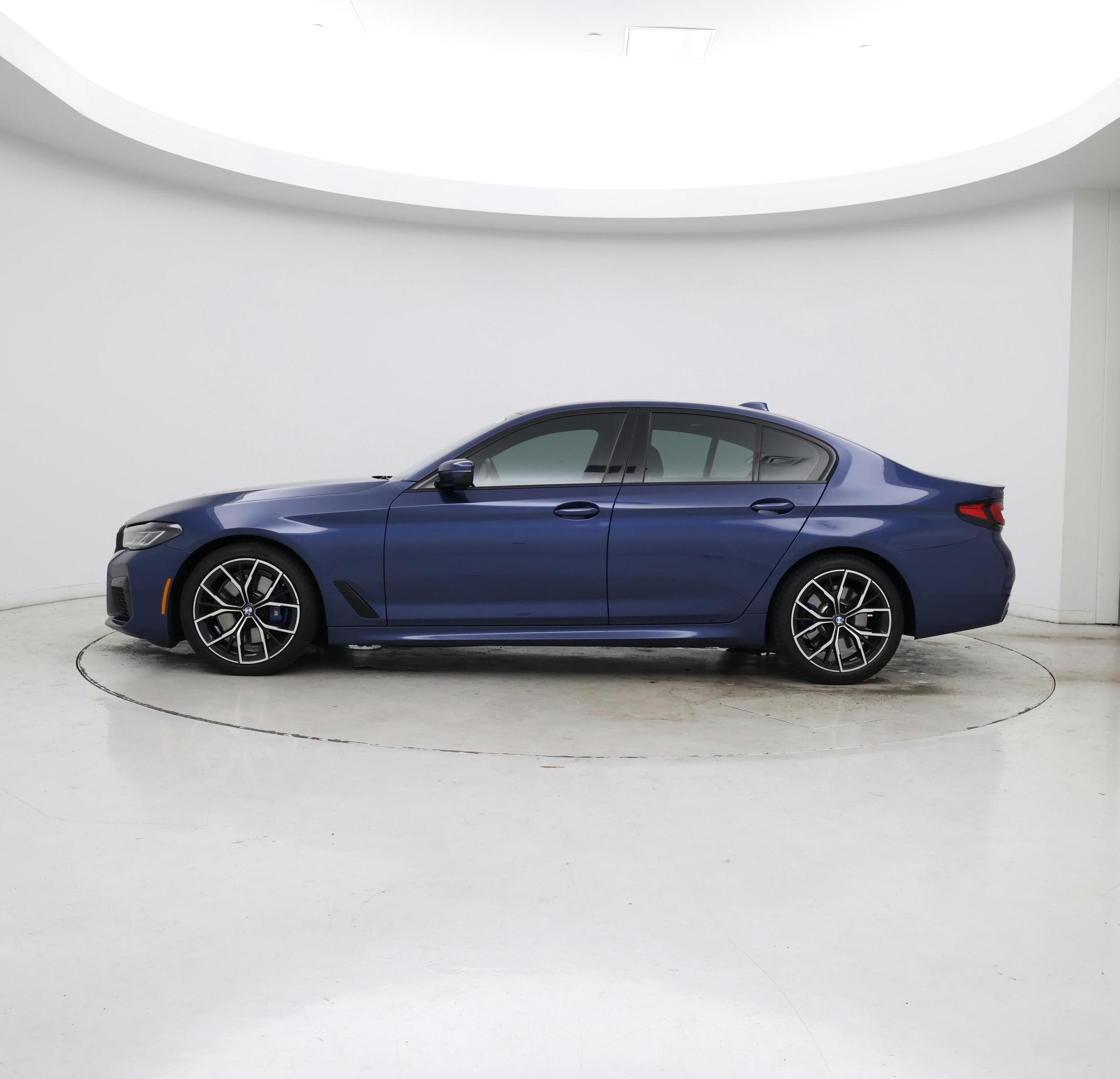 Thumbnail: 2023 BMW 5 Series - 3