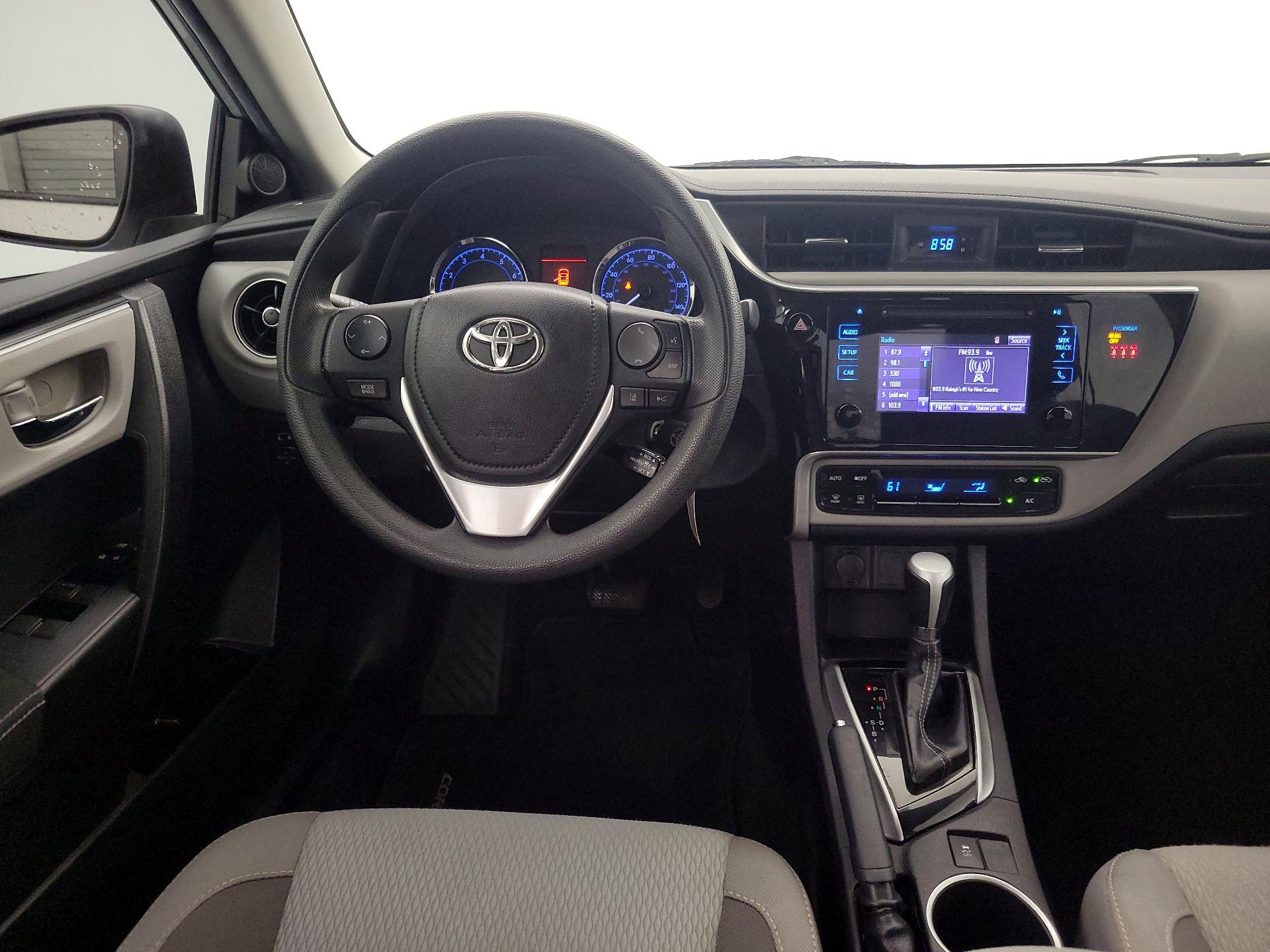 Thumbnail: 2019 Toyota Corolla - 10