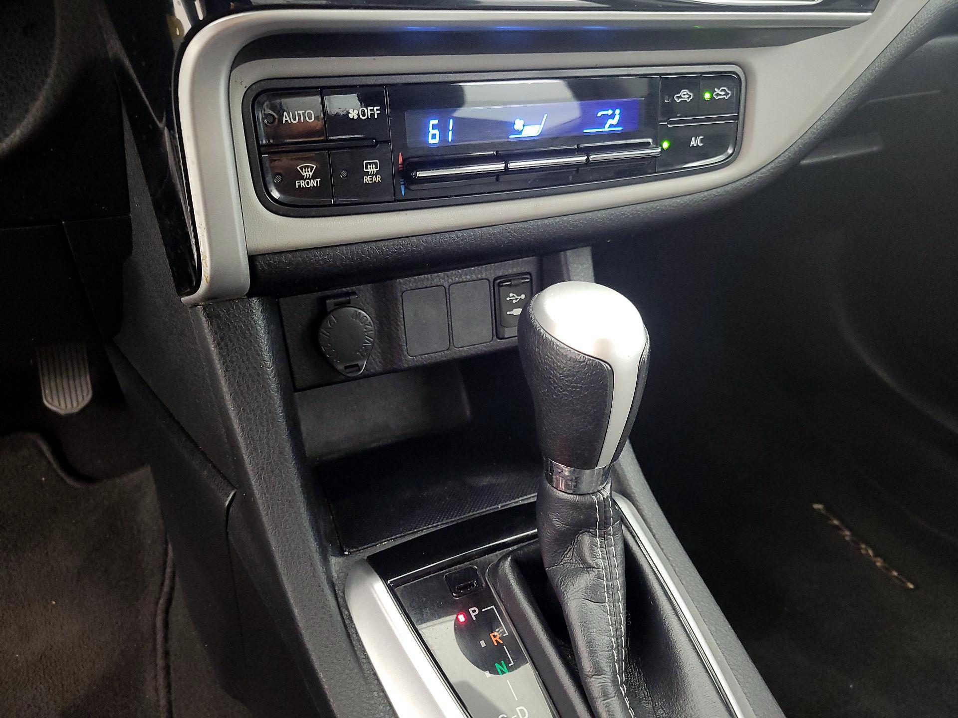 Thumbnail: 2019 Toyota Corolla - 16
